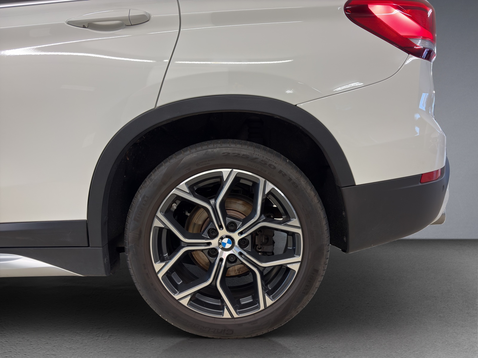 BMW X1 sDrive 18i xLine-image-5