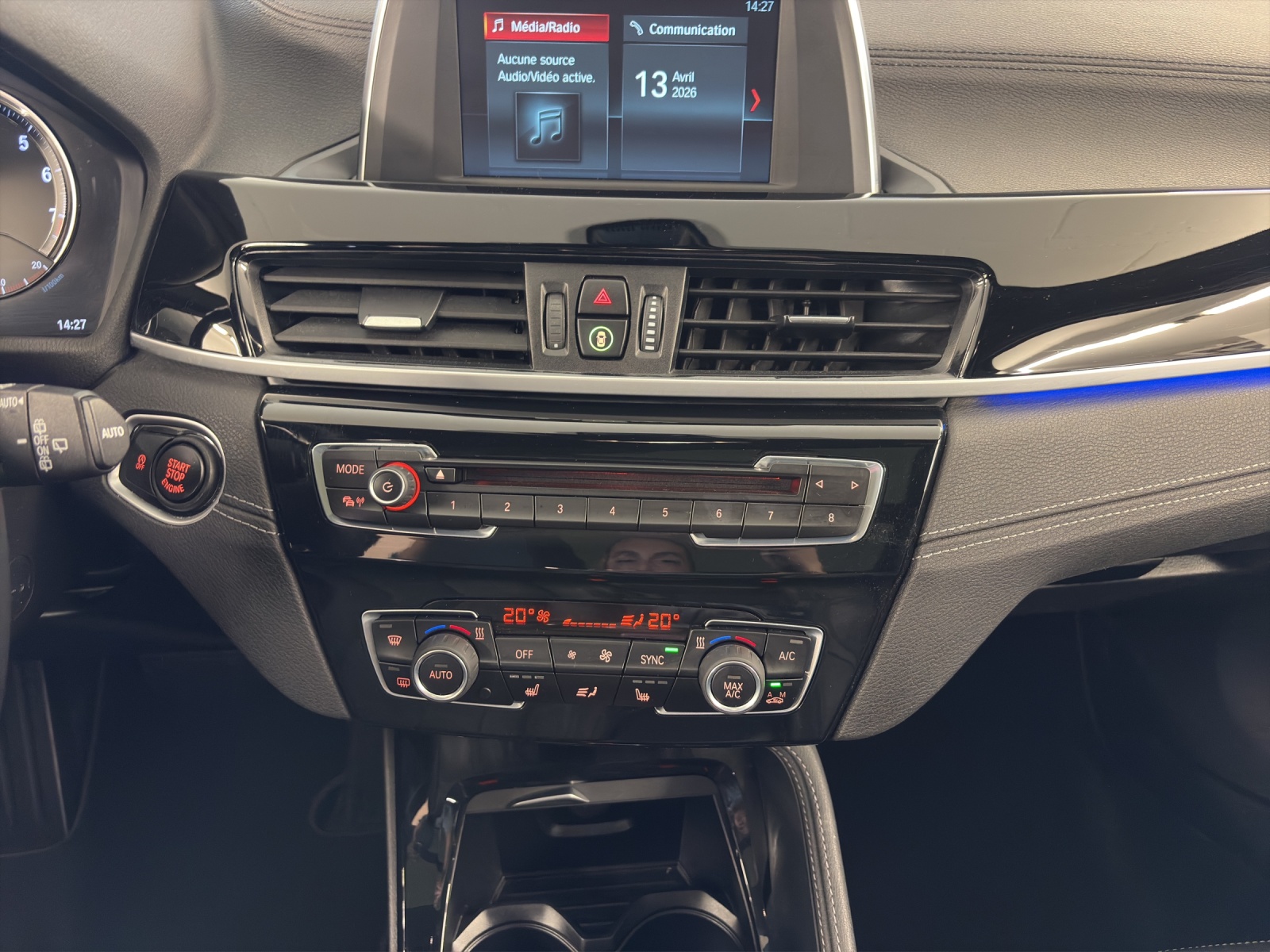 BMW X1 sDrive 18i xLine-image-12