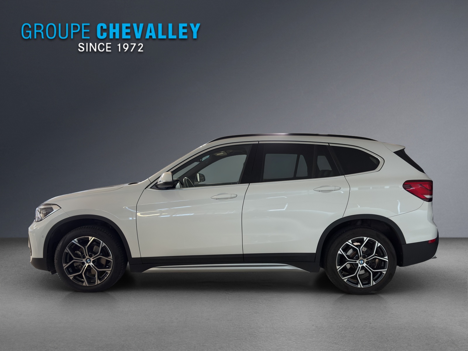 BMW X1 sDrive 18i xLine-image-2
