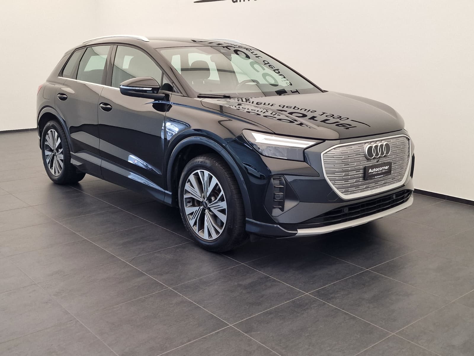 AUDI Q4 e-tron 50 quattro-image-5