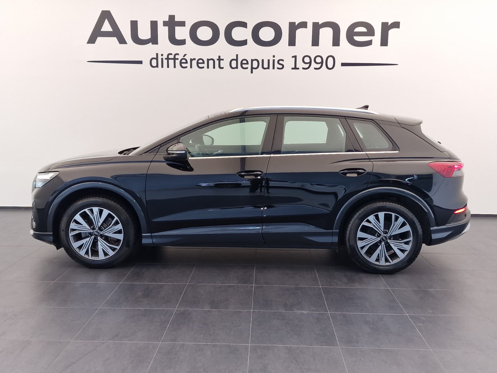 AUDI Q4 e-tron 50 quattro-image-2