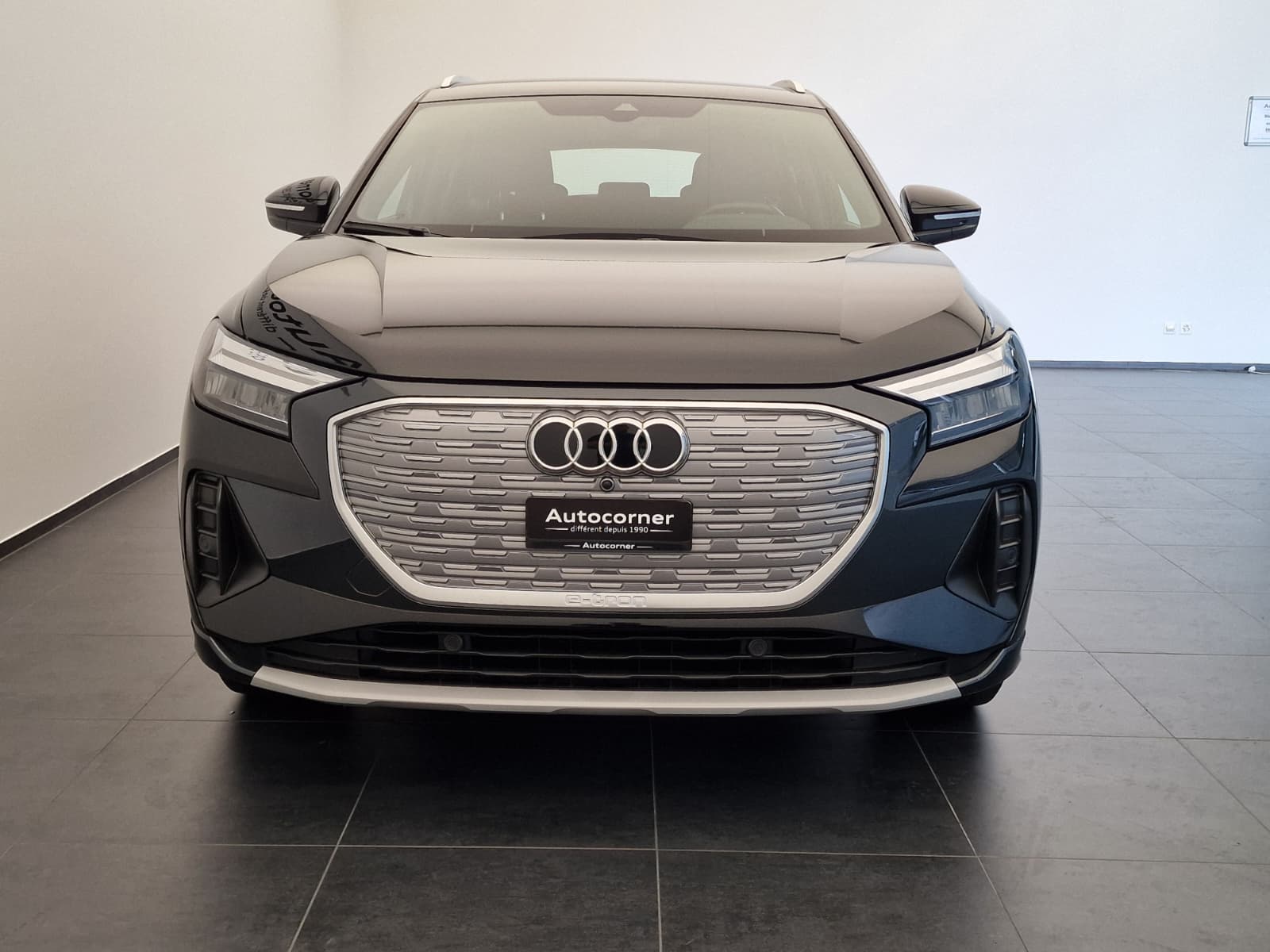 AUDI Q4 e-tron 50 quattro-image-4