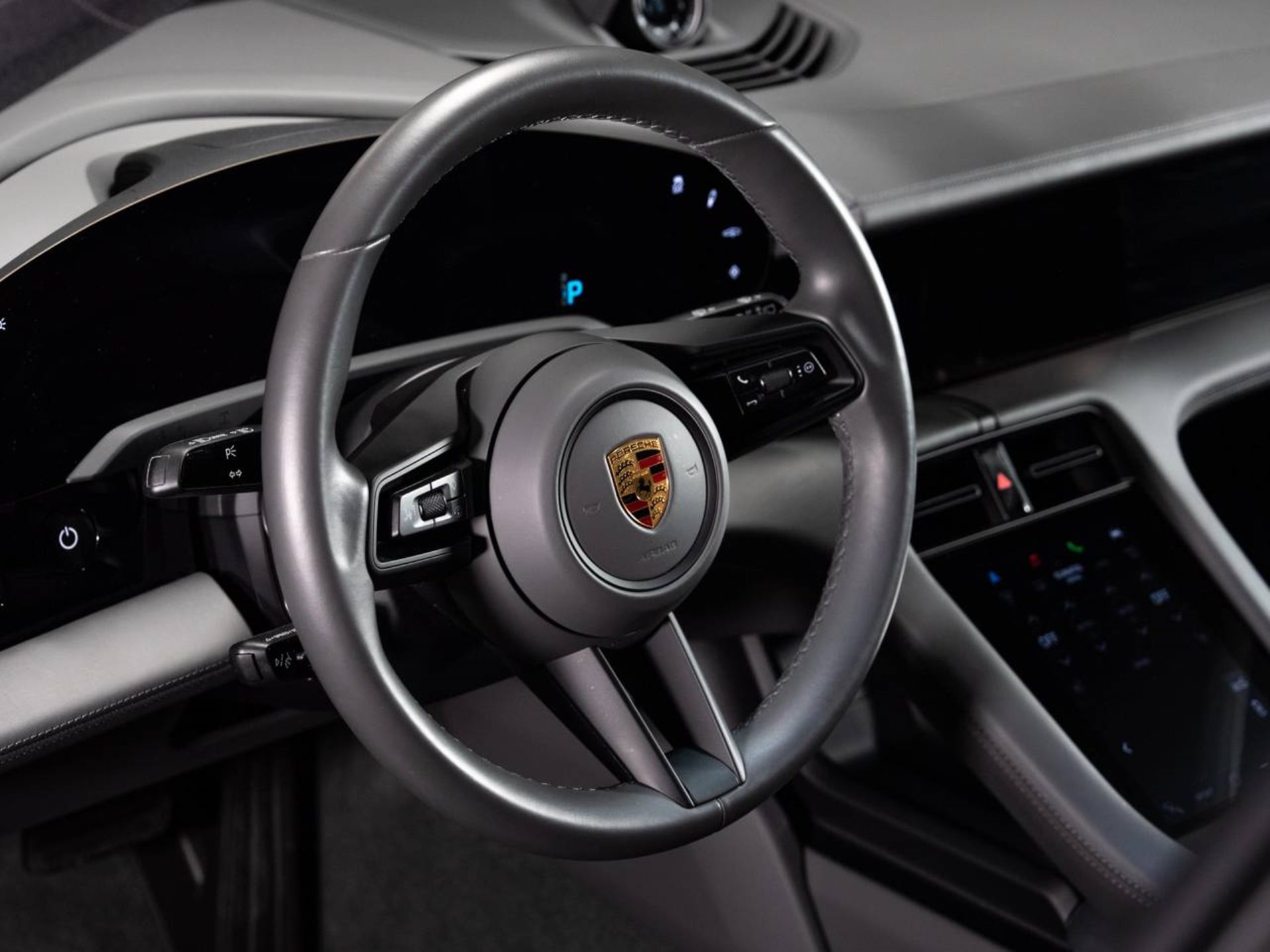 PORSCHE Taycan 4S Cross Turismo (MY22)-image-8