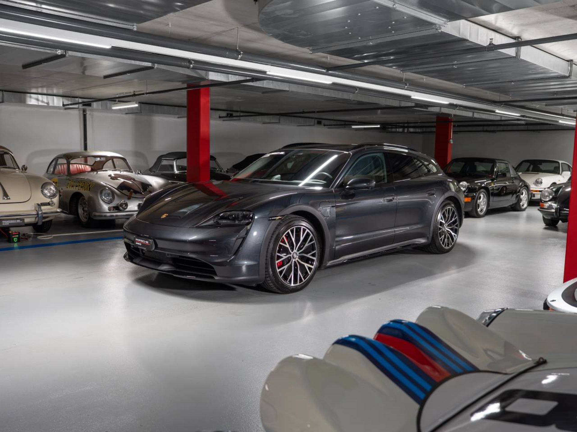 PORSCHE Taycan 4S Cross Turismo (MY22)-image-0