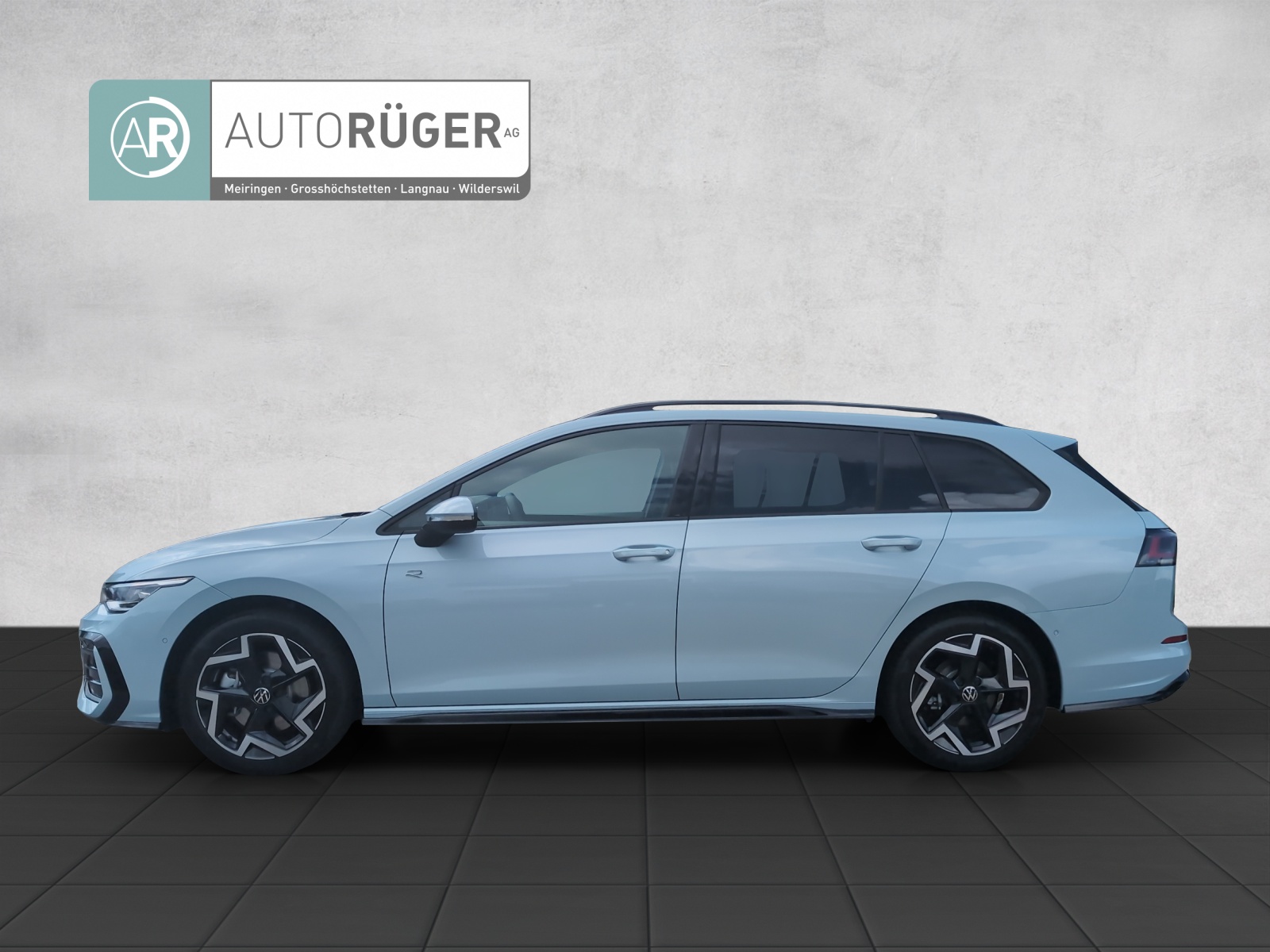 VW Golf Variant 2.0 TSI R-Line DSG 4 Motion-image-2