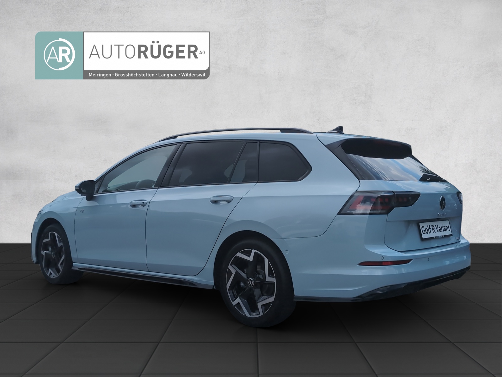 VW Golf Variant 2.0 TSI R-Line DSG 4 Motion-image-3