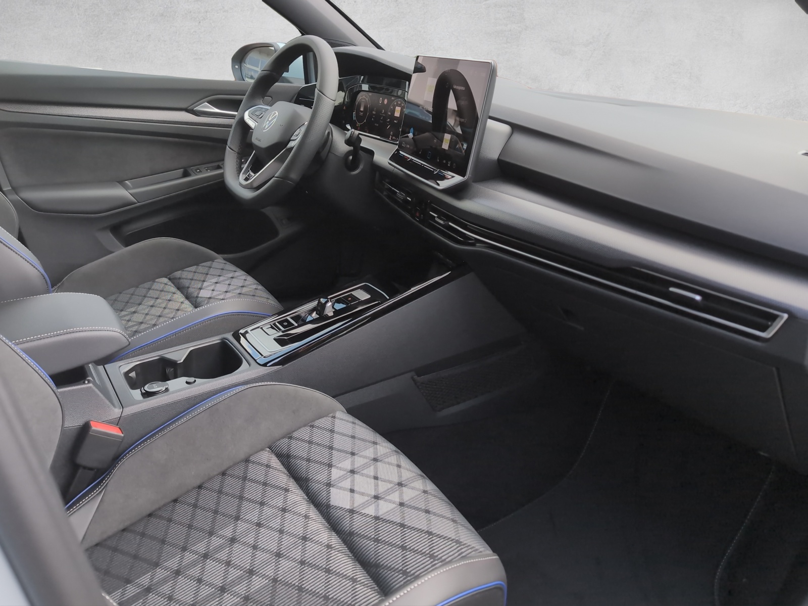 VW Golf Variant 2.0 TSI R-Line DSG 4 Motion-image-9