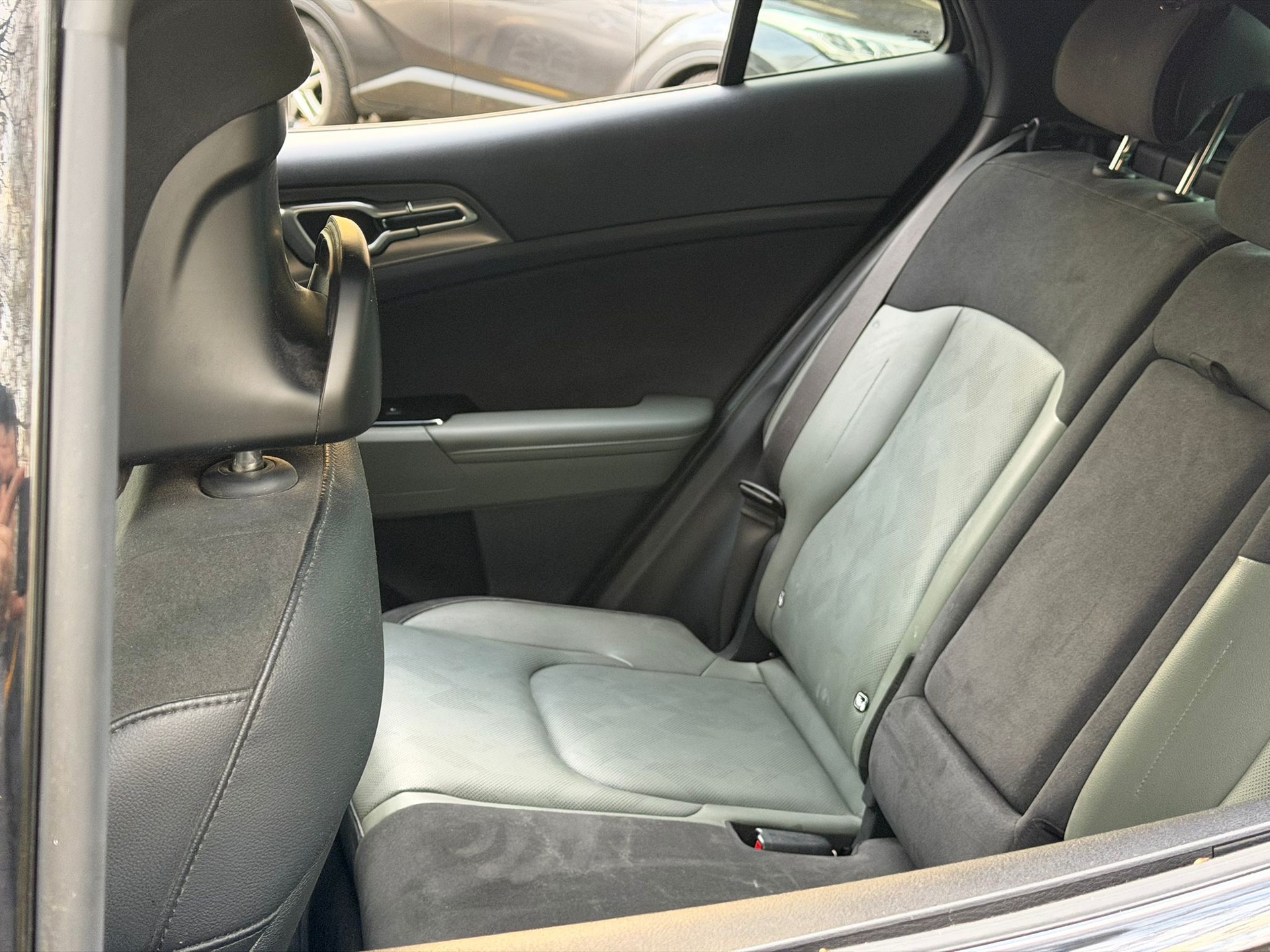 KIA Sportage 1.6T-GDi MHEV Power Edition 4x4 7DCT-image-4