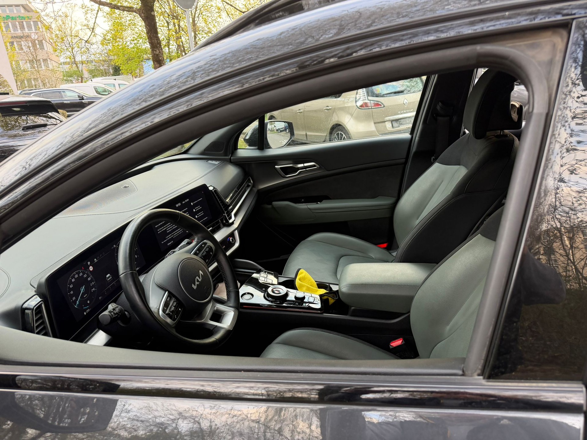KIA Sportage 1.6T-GDi MHEV Power Edition 4x4 7DCT-image-3