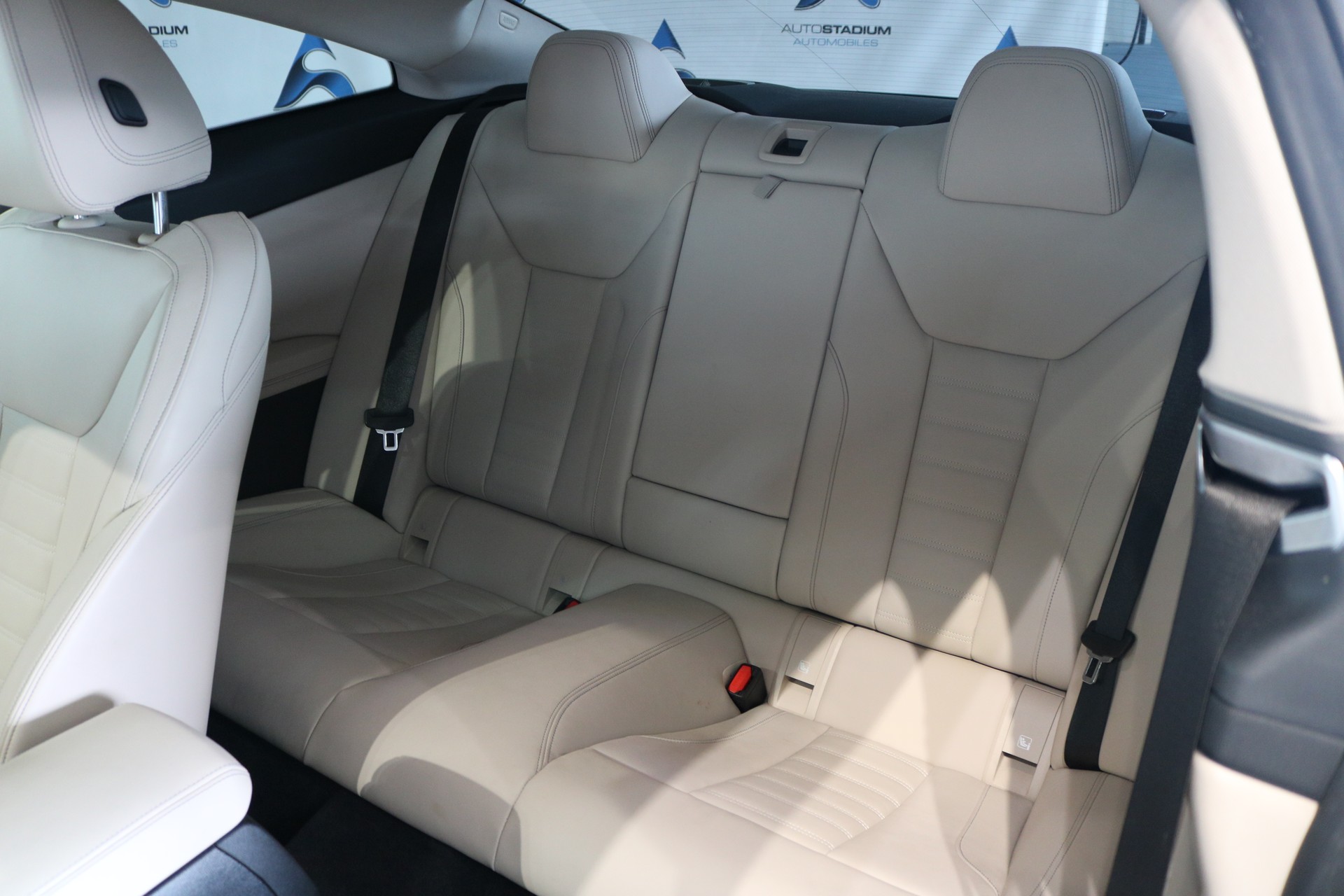 BMW 420i xDrive Coupé Steptronic-image-4