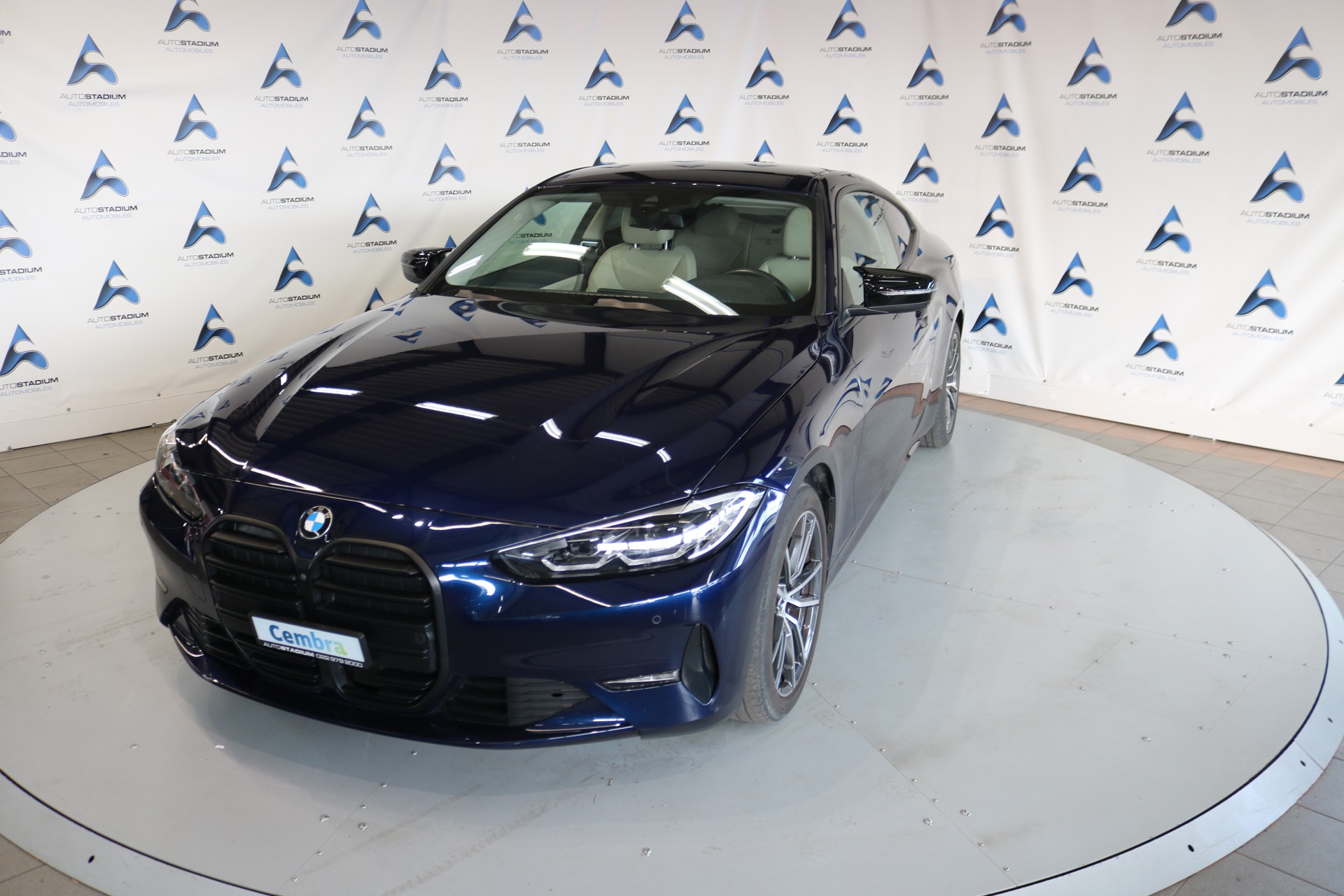 BMW 420i xDrive Coupé Steptronic-image-11