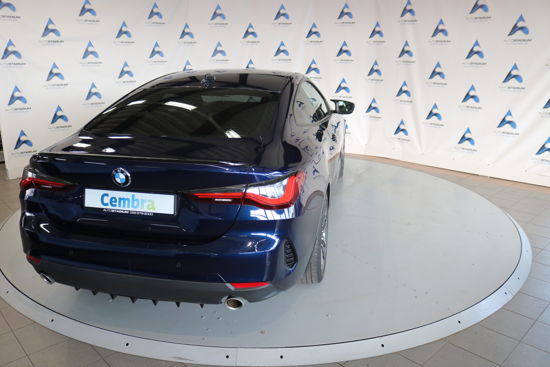 BMW 420i xDrive Coupé Steptronic-image-23