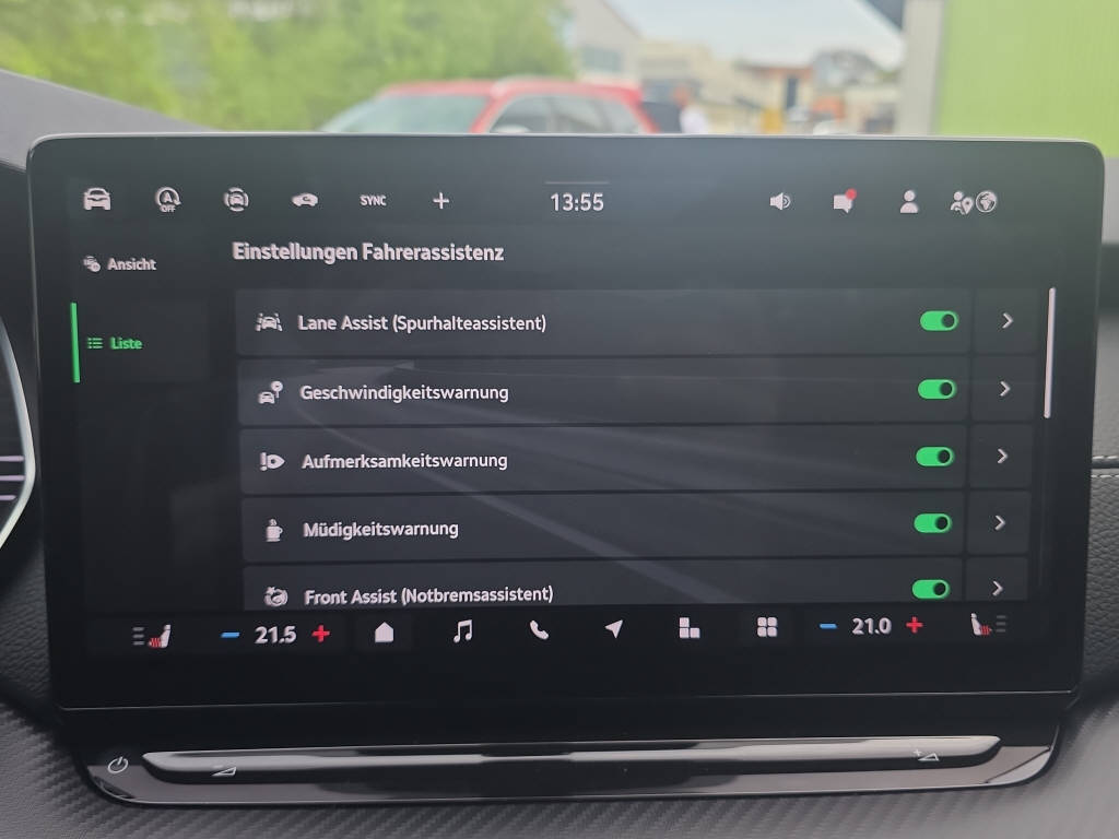 SKODA Octavia Combi 2.0 TSI SportLine 4x4 DSG-image-24