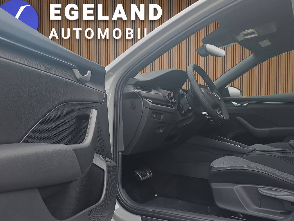 SKODA Octavia Combi 2.0 TSI SportLine 4x4 DSG-image-10