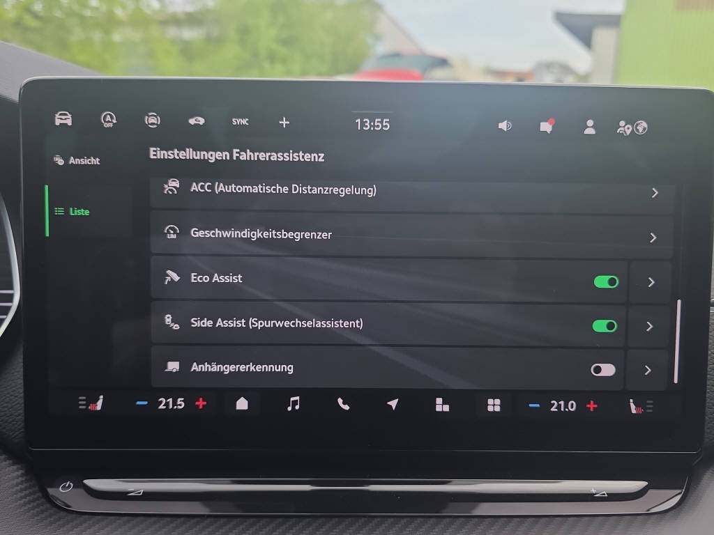 SKODA Octavia Combi 2.0 TSI SportLine 4x4 DSG-image-25