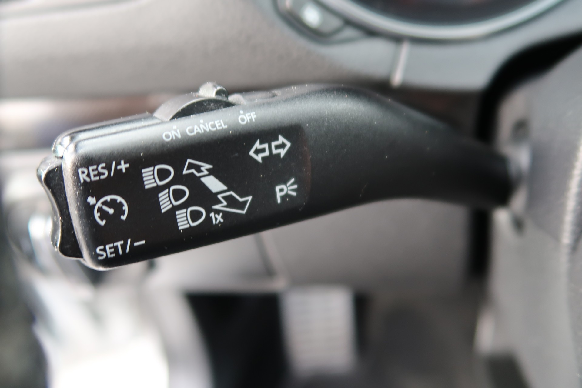 VW Golf 1.6 TDI Comfortline-image-12