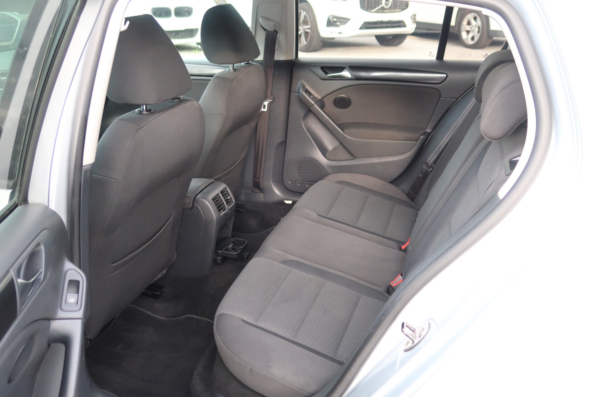 VW Golf 1.6 TDI Comfortline-image-16