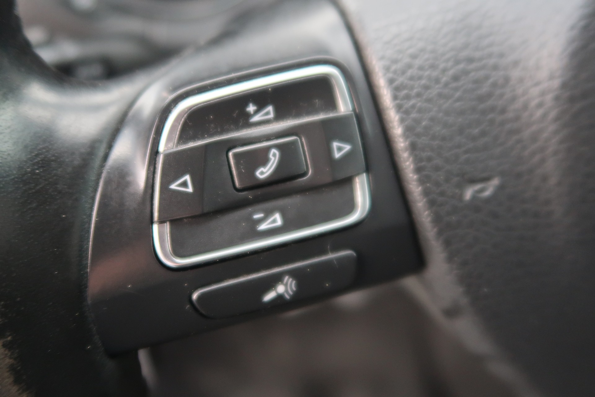 VW Golf 1.6 TDI Comfortline-image-11