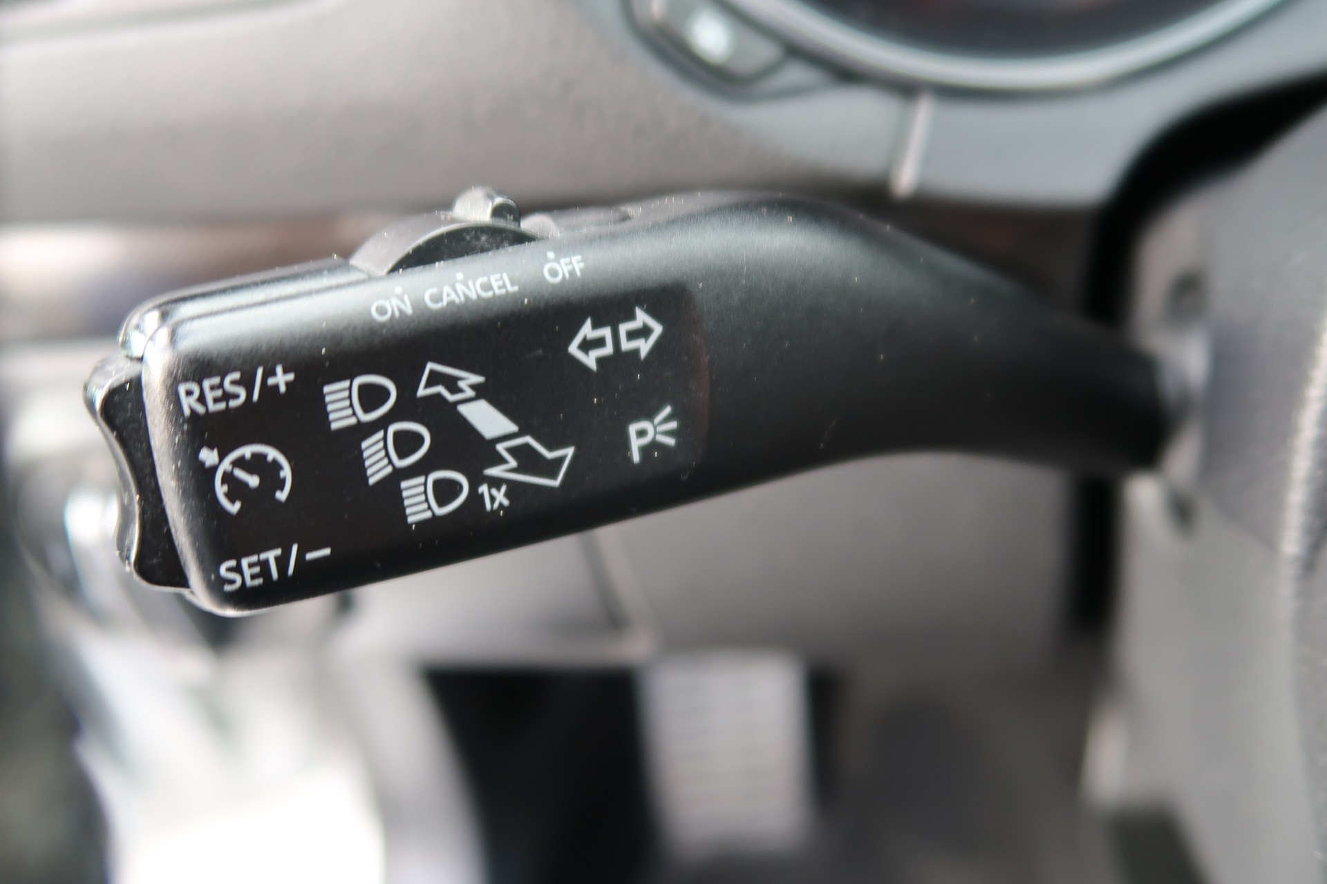 VW Golf 1.6 TDI Comfortline-image-12
