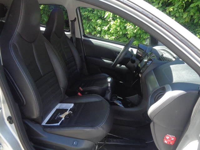 PEUGEOT 108 1.2 VTi Active-image-4