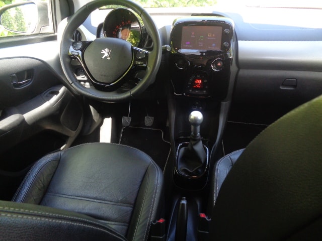 PEUGEOT 108 1.2 VTi Active-image-3