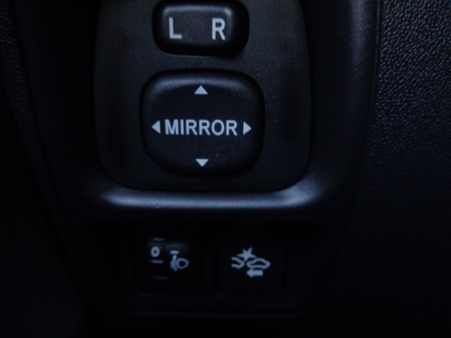 PEUGEOT 108 1.2 VTi Active-image-10