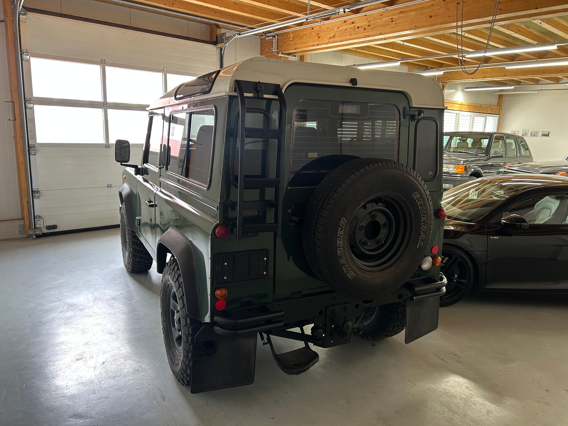 LAND ROVER Defender 90 CSW 2.5 Td5 *7-Plätzer*-image-7