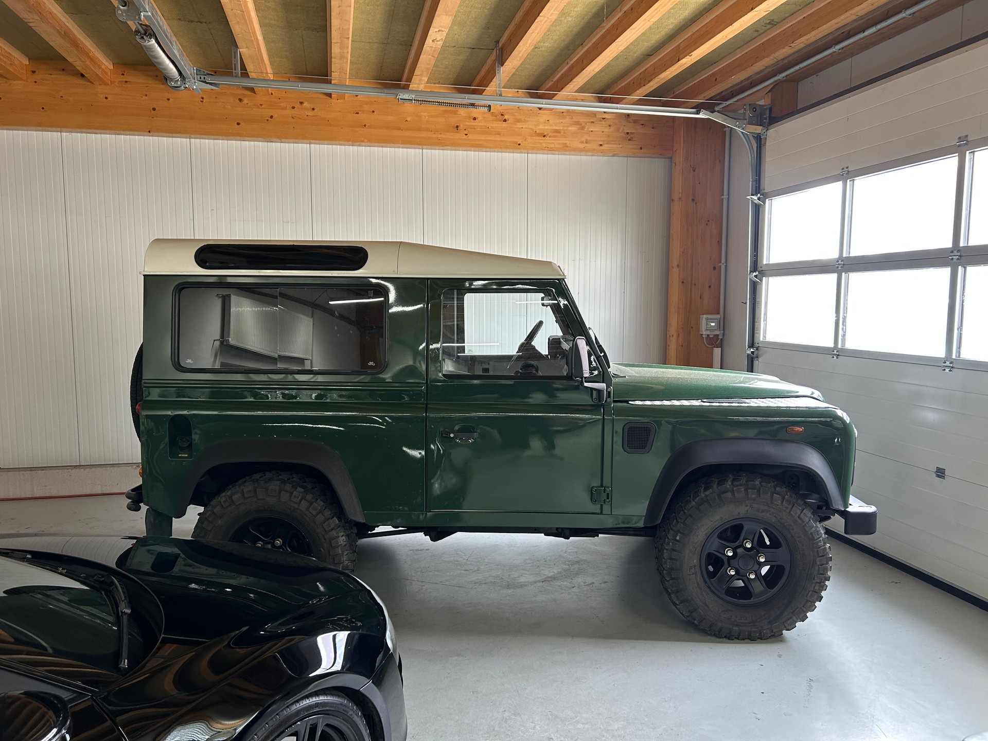 LAND ROVER Defender 90 CSW 2.5 Td5 *7-Plätzer*-image-8