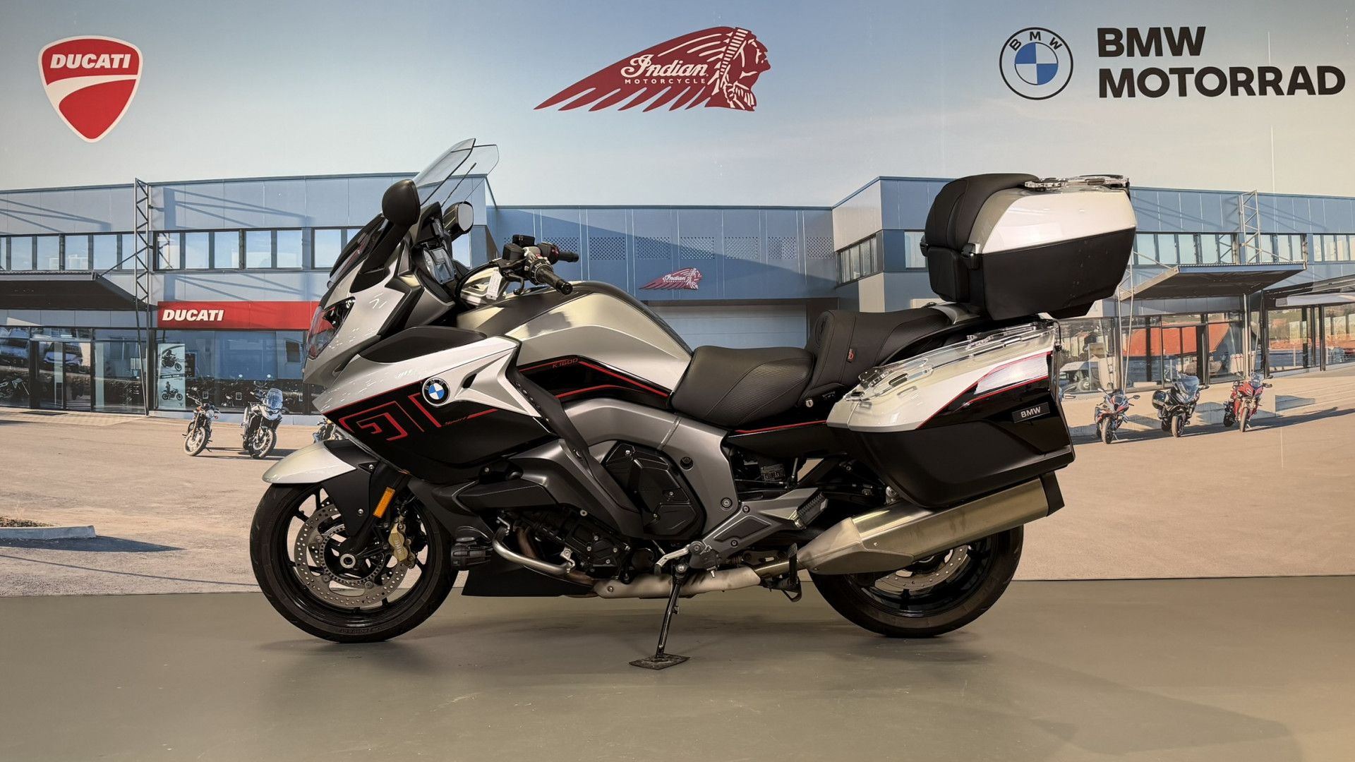 BMW K 1600 GT Sport en dépôt-vente-showroom-element-3