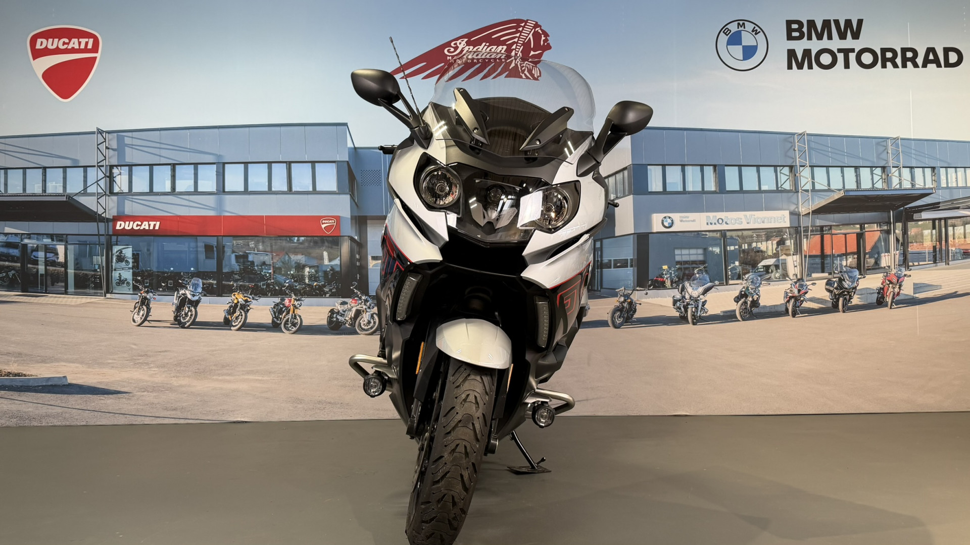BMW K 1600 GT Sport en dépôt-vente-showroom-element-1