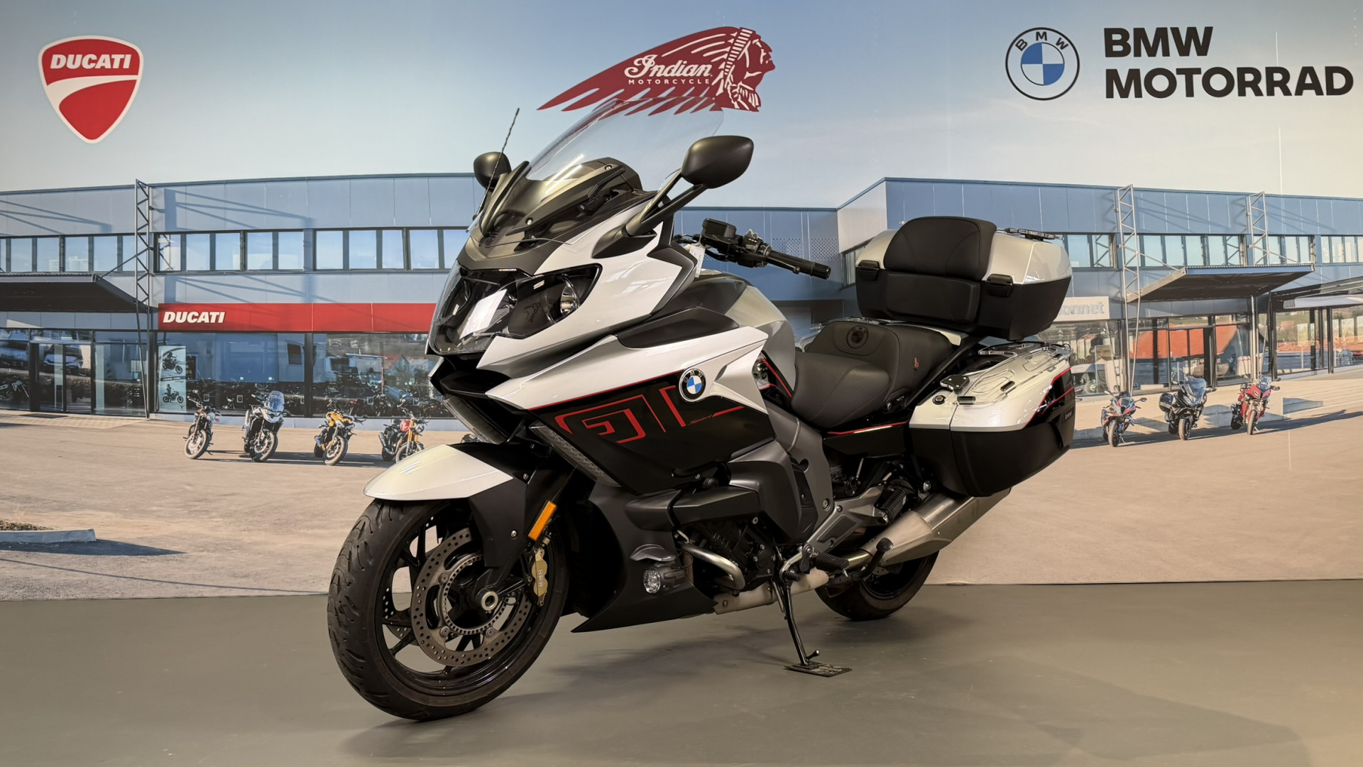 BMW K 1600 GT Sport en dépôt-vente-showroom-element-2
