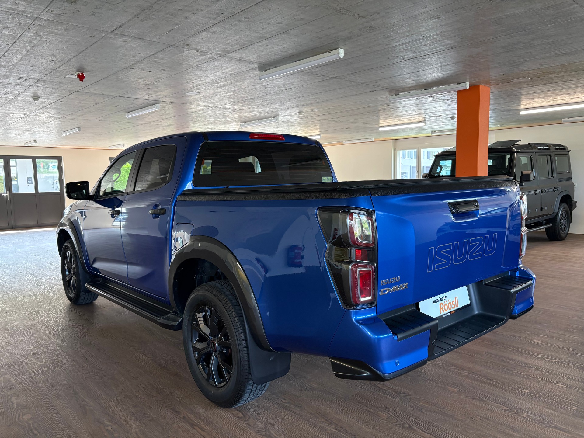 ISUZU D-MAX 1.9 CrewCab N60FF 4x4 AT-image-6