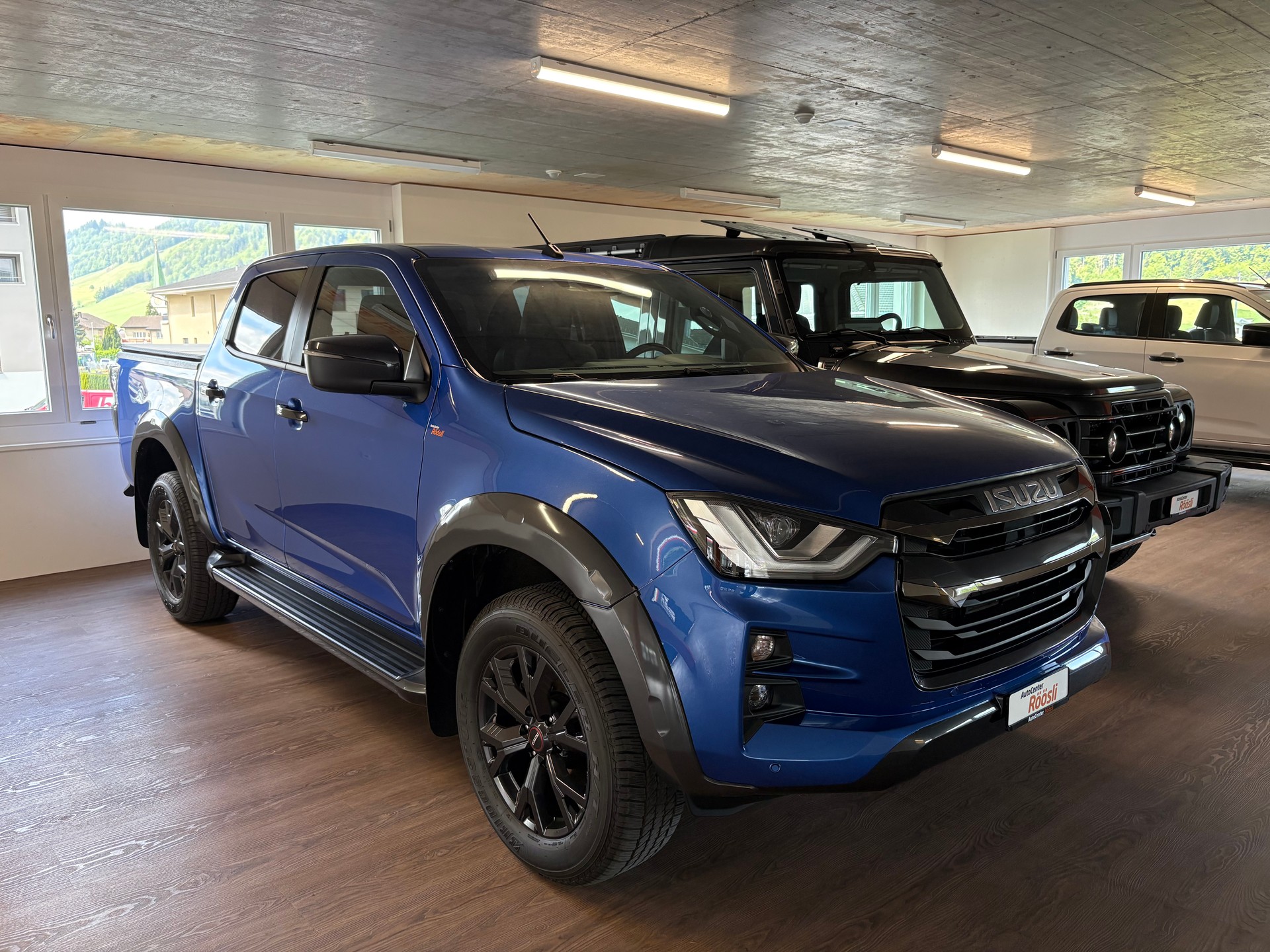 ISUZU D-MAX 1.9 CrewCab N60FF 4x4 AT-image-2