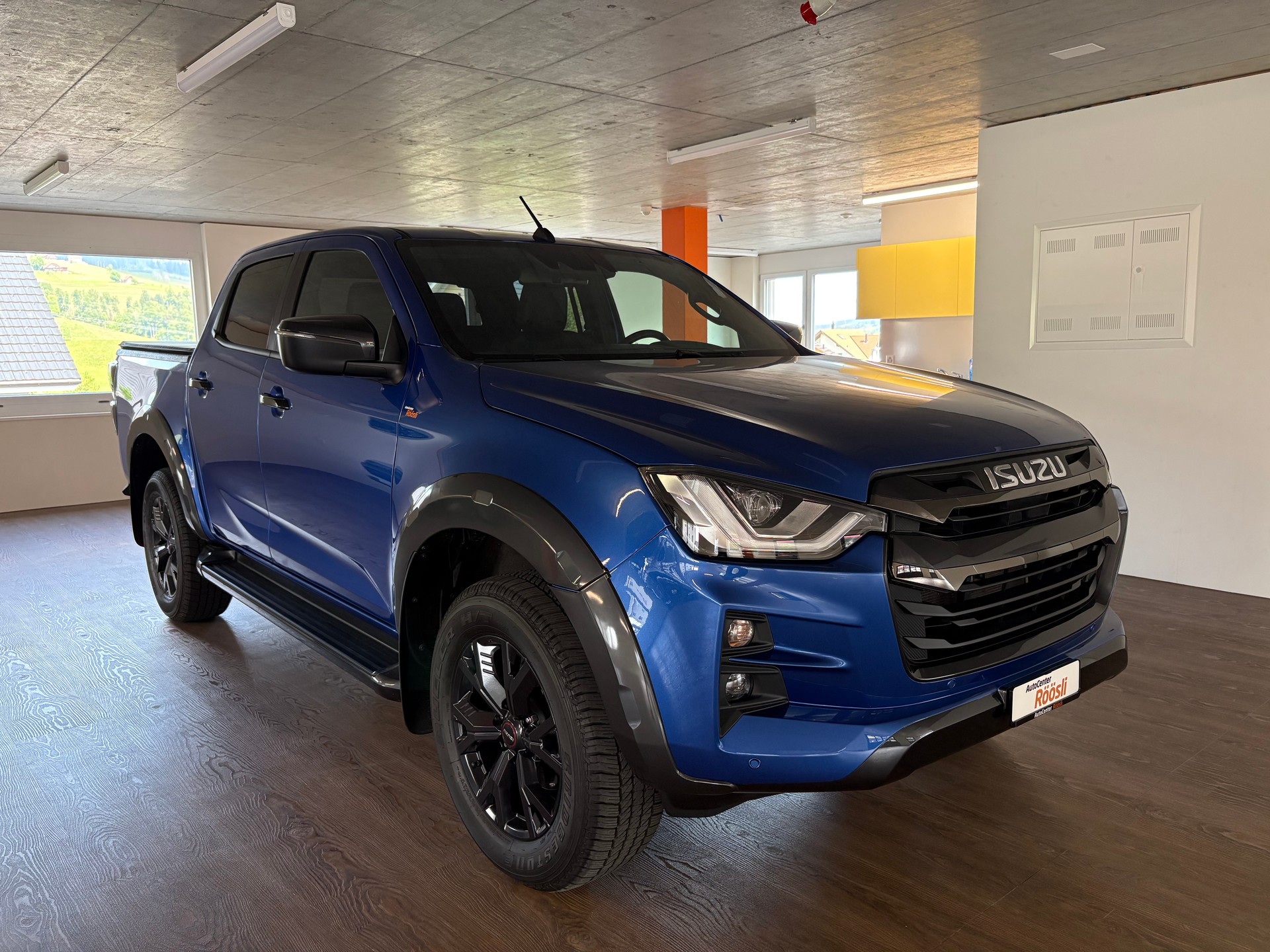 ISUZU D-MAX 1.9 CrewCab N60FF 4x4 AT-image-4