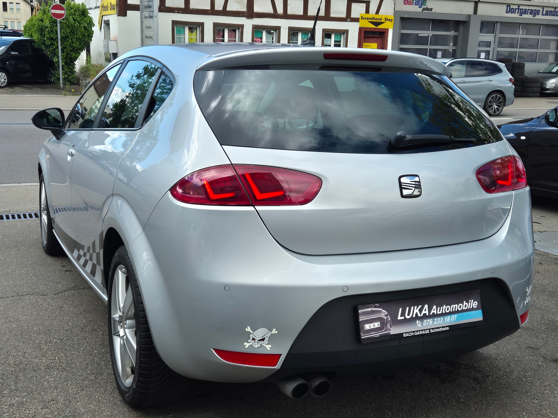 SEAT Leon 1.8 TSI Style DSG-showroom-element-2