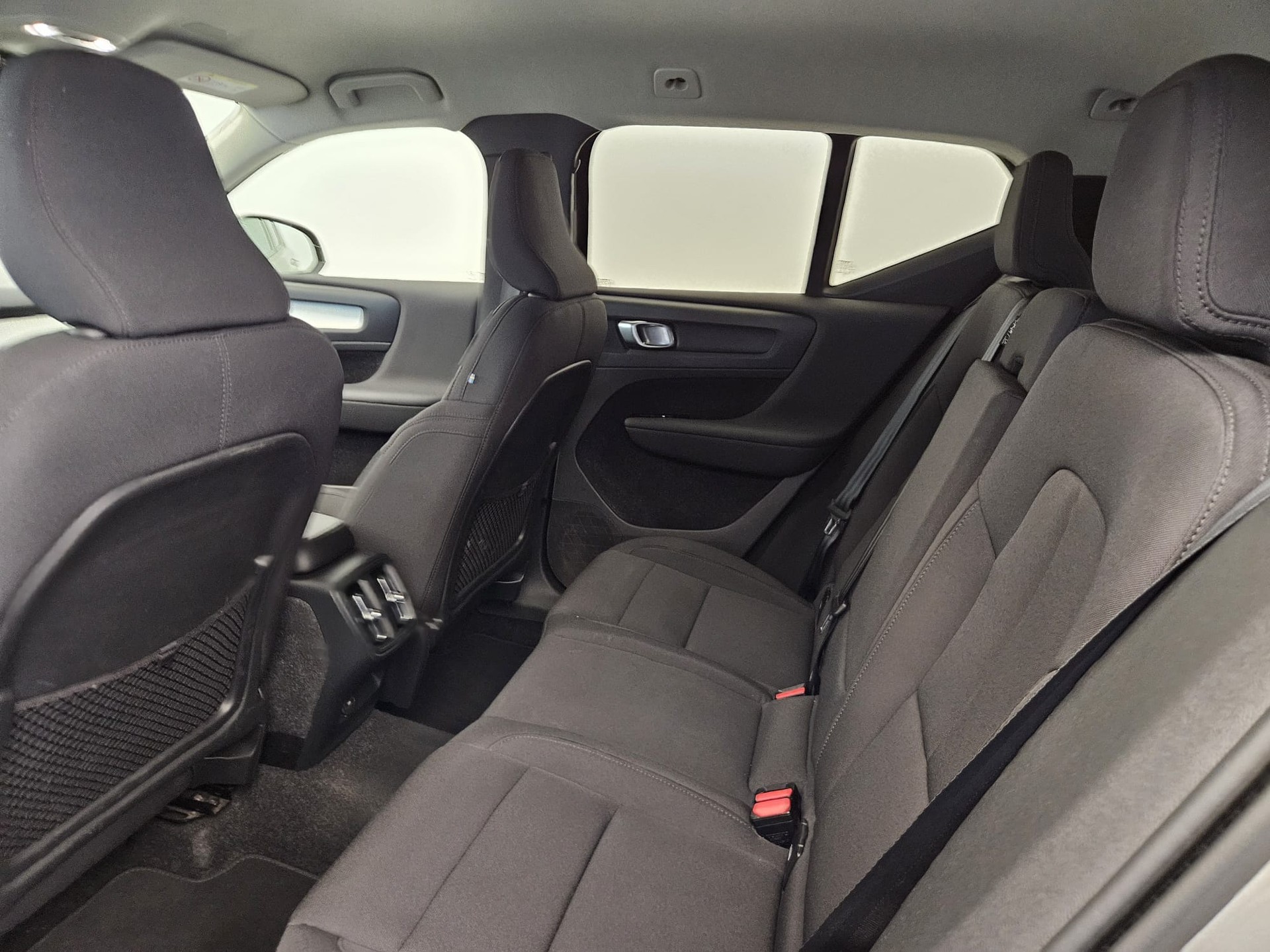 VOLVO XC40 T3 Momentum Geartronic-image-12