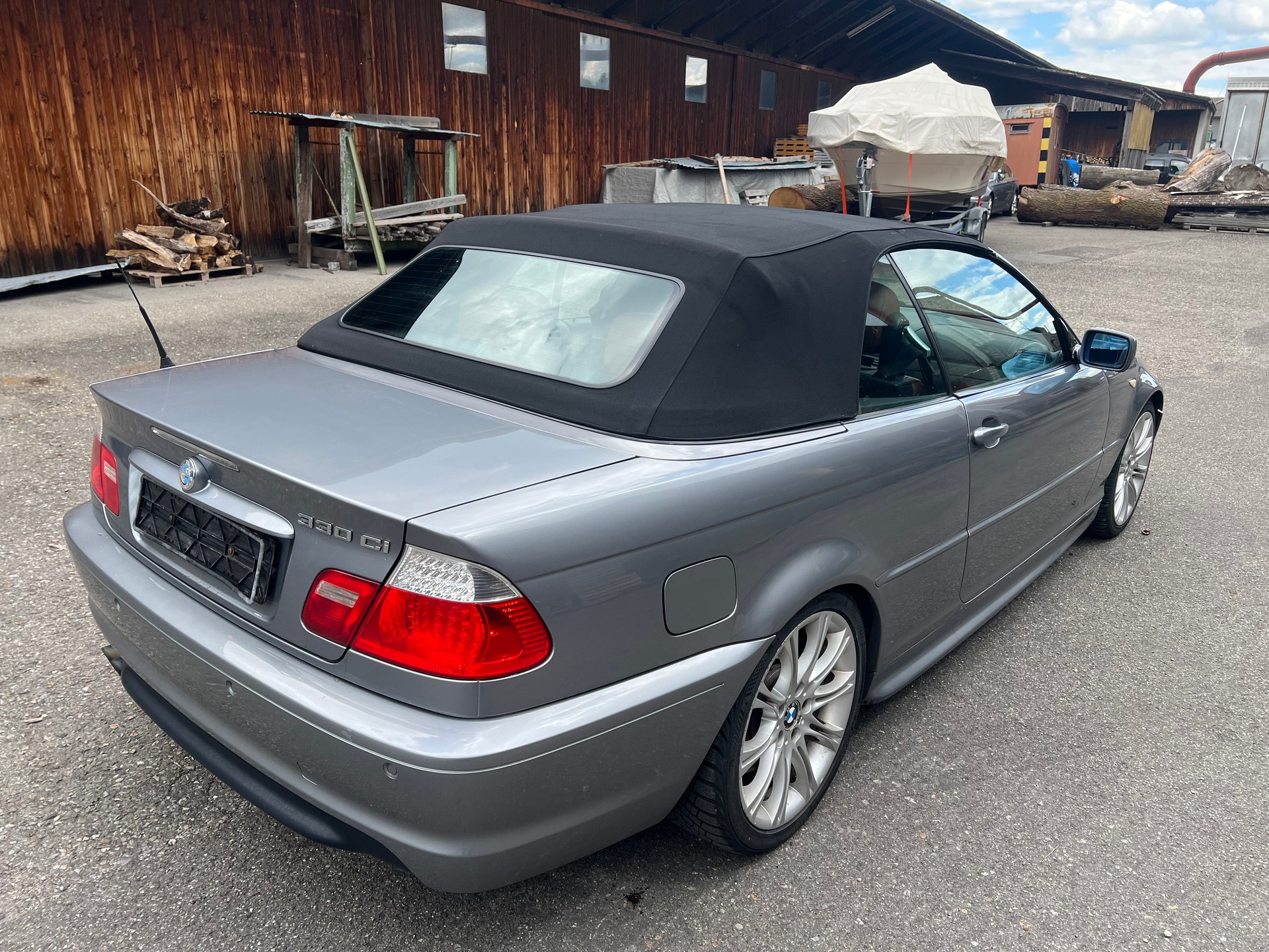 BMW 330Ci Cabriolet-image-4