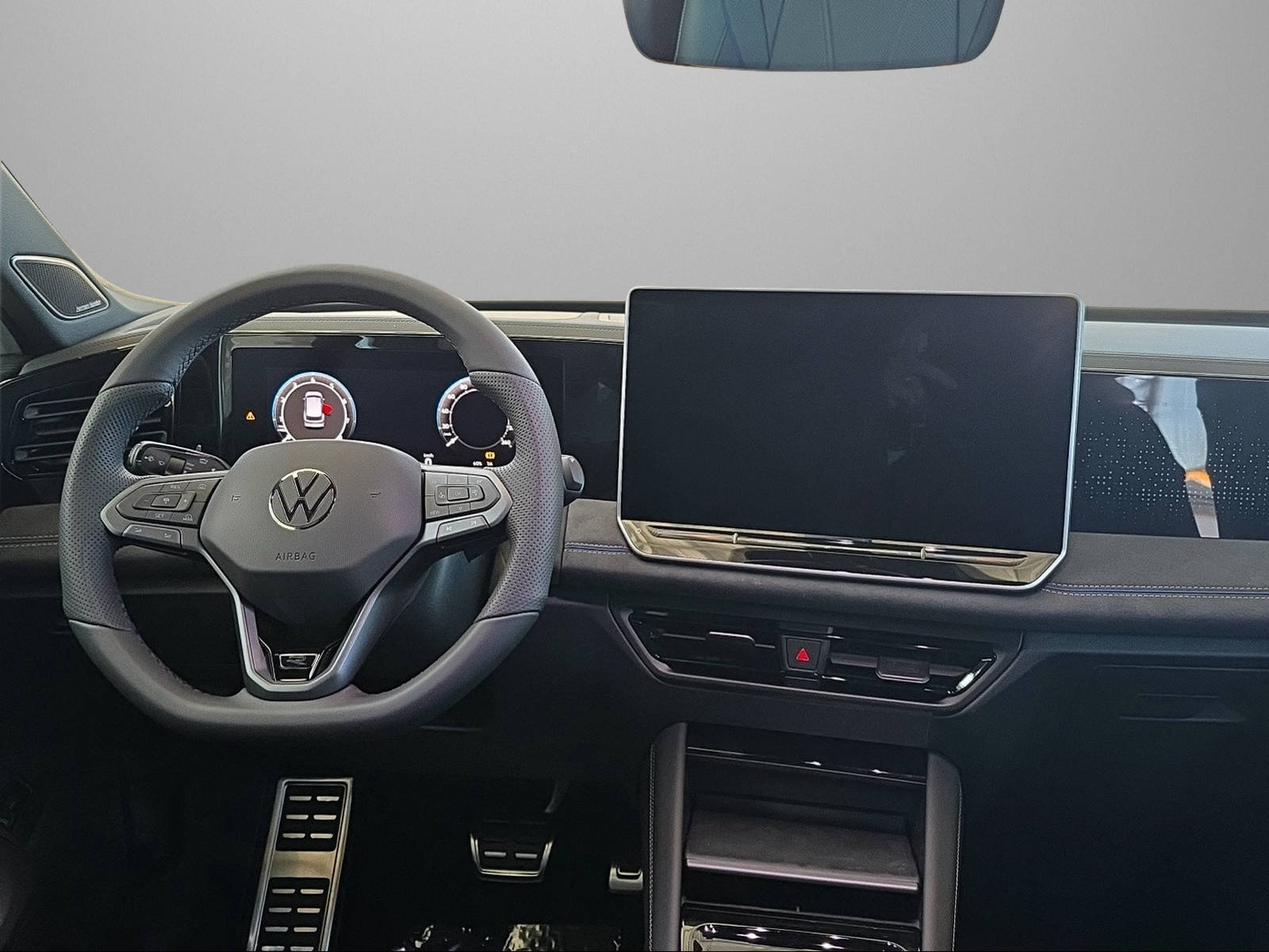 VW VW Tiguan R-Line-image-9