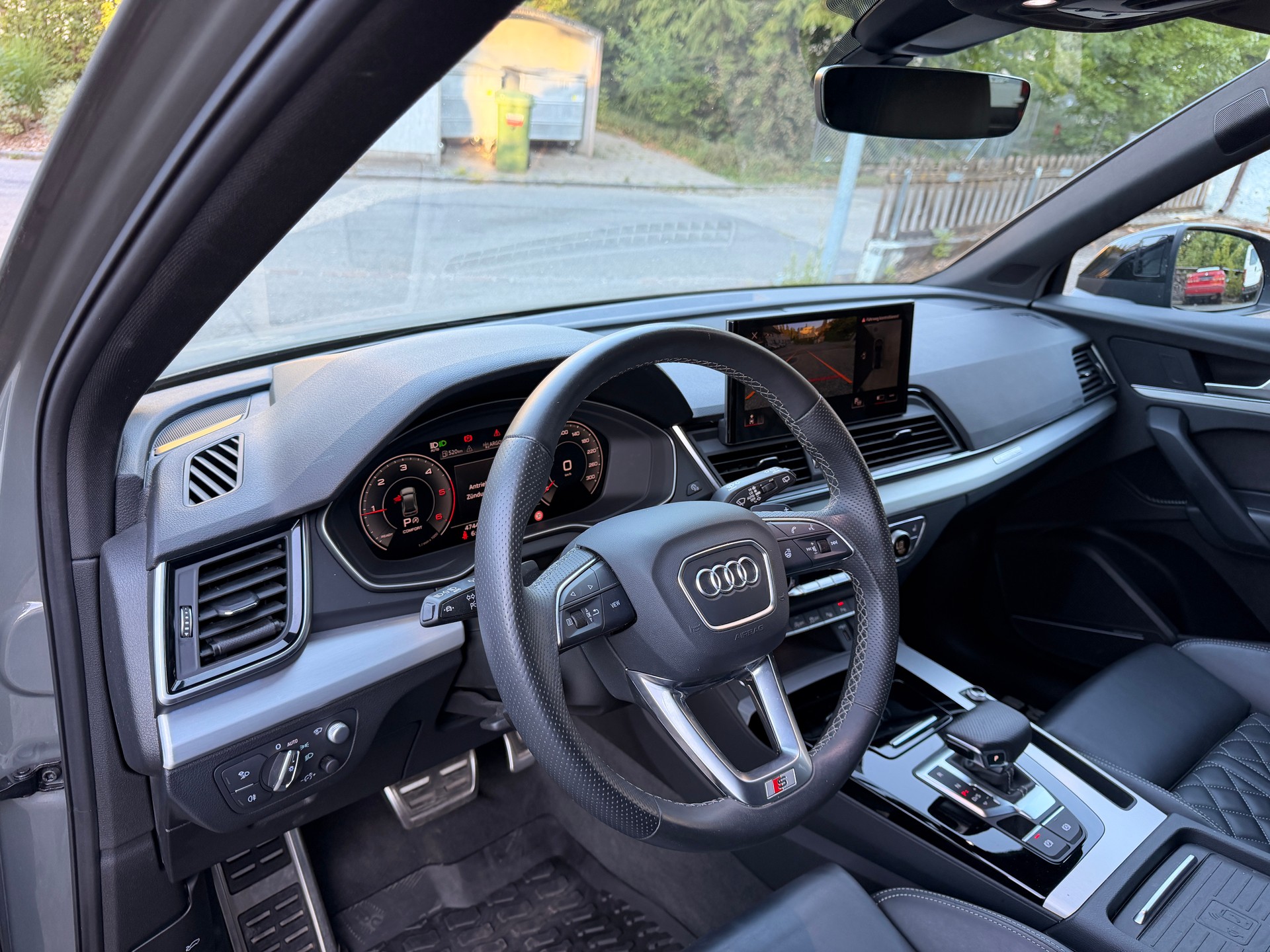 AUDI Q5 Sportback 40 TDI Blackedition quattro S-tronic-image-6