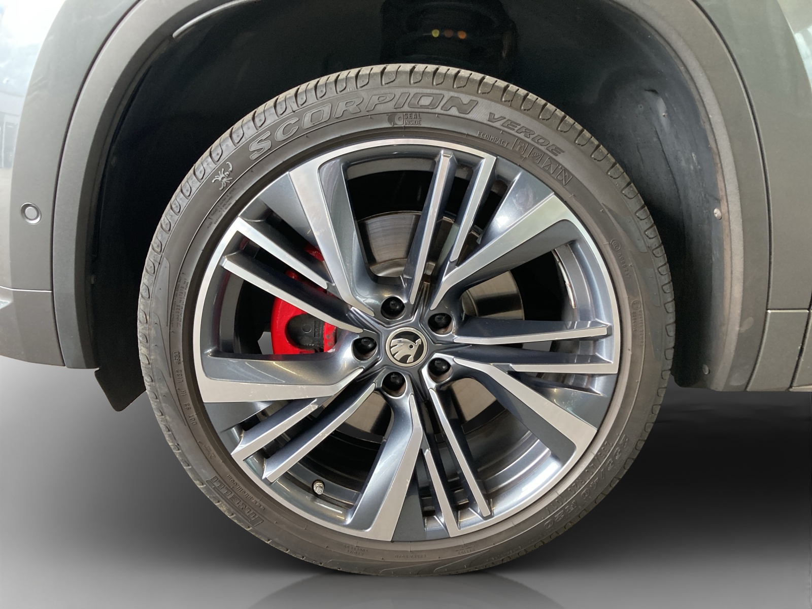 SKODA Kodiaq 2.0 TSI 4x4 RS-image-15