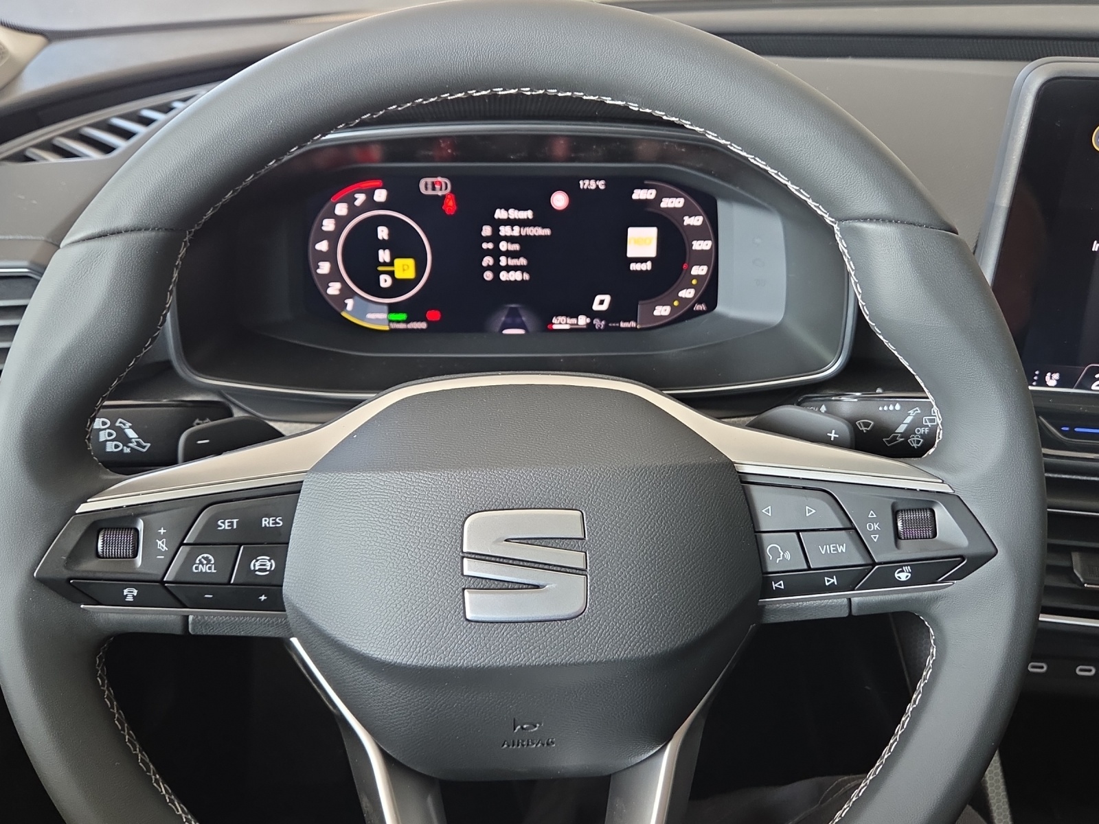 SEAT Leon ST 1.5 eTSI mHEV DSG Style-image-8