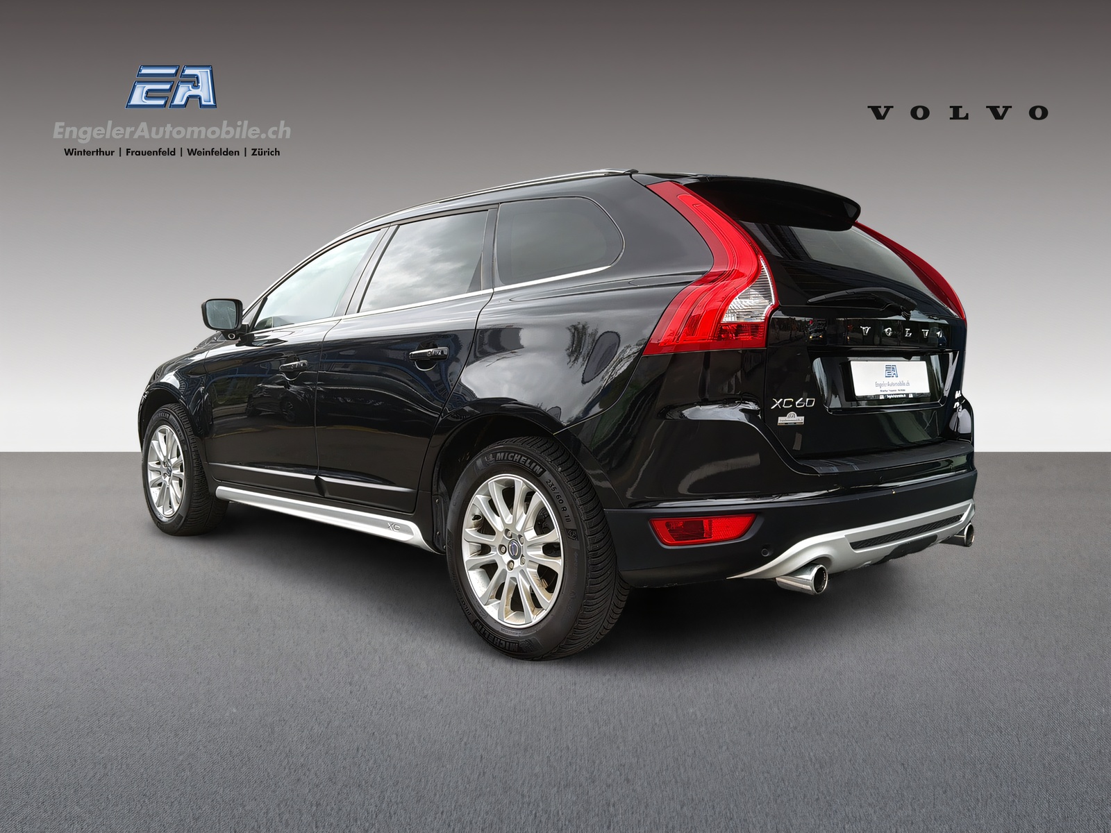 VOLVO XC60 2.4 D5 Kinetic R-Design AWD-image-3