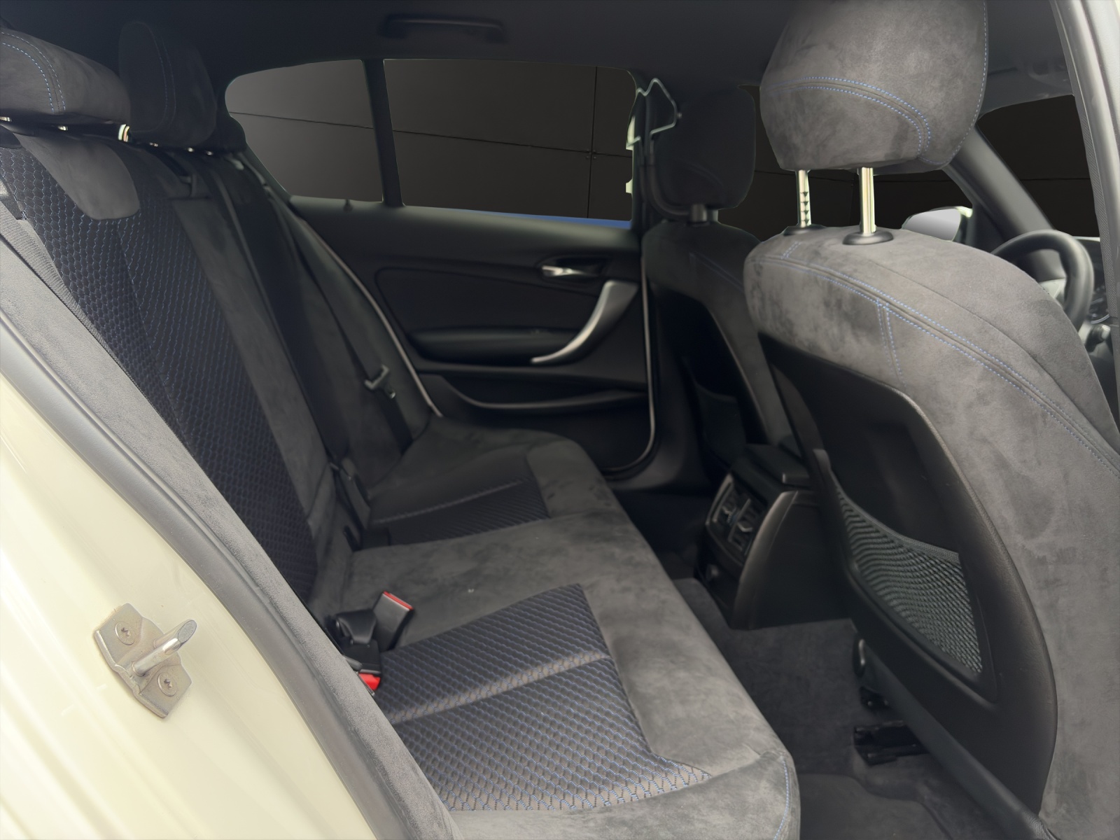 BMW 125i Steptronic-image-13