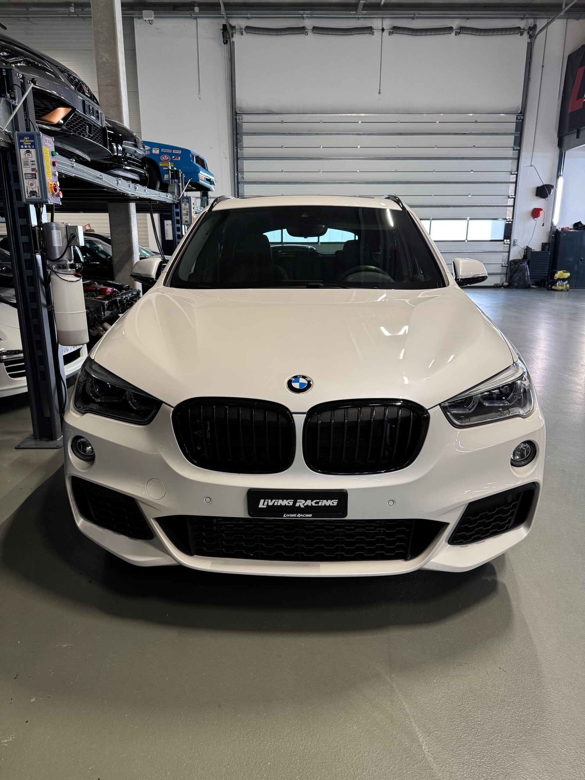 BMW X1 xDrive 25i M Sport Steptronic-image-4