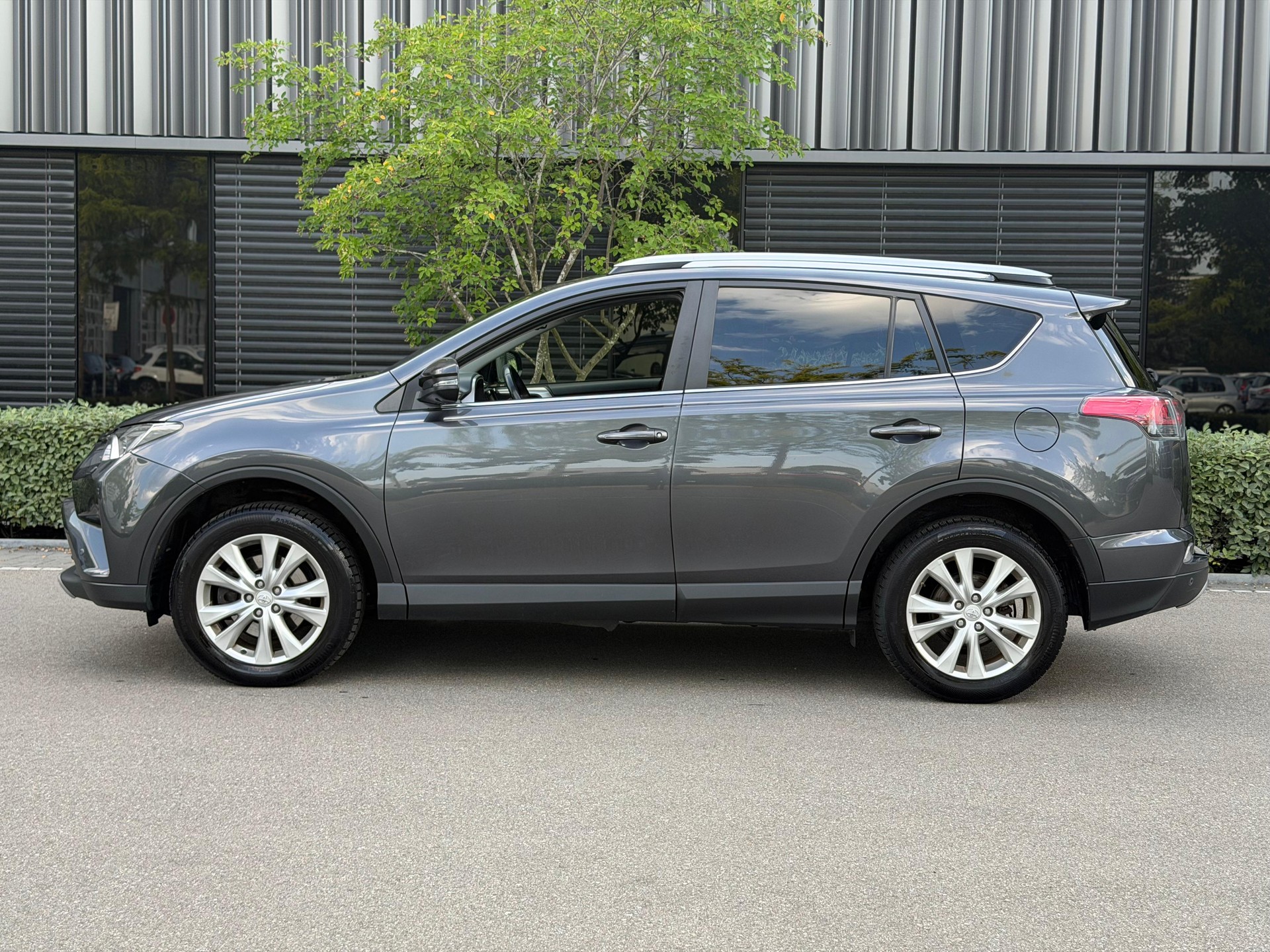 TOYOTA RAV-4 2.5 HSD Premium e-CVT-image-3