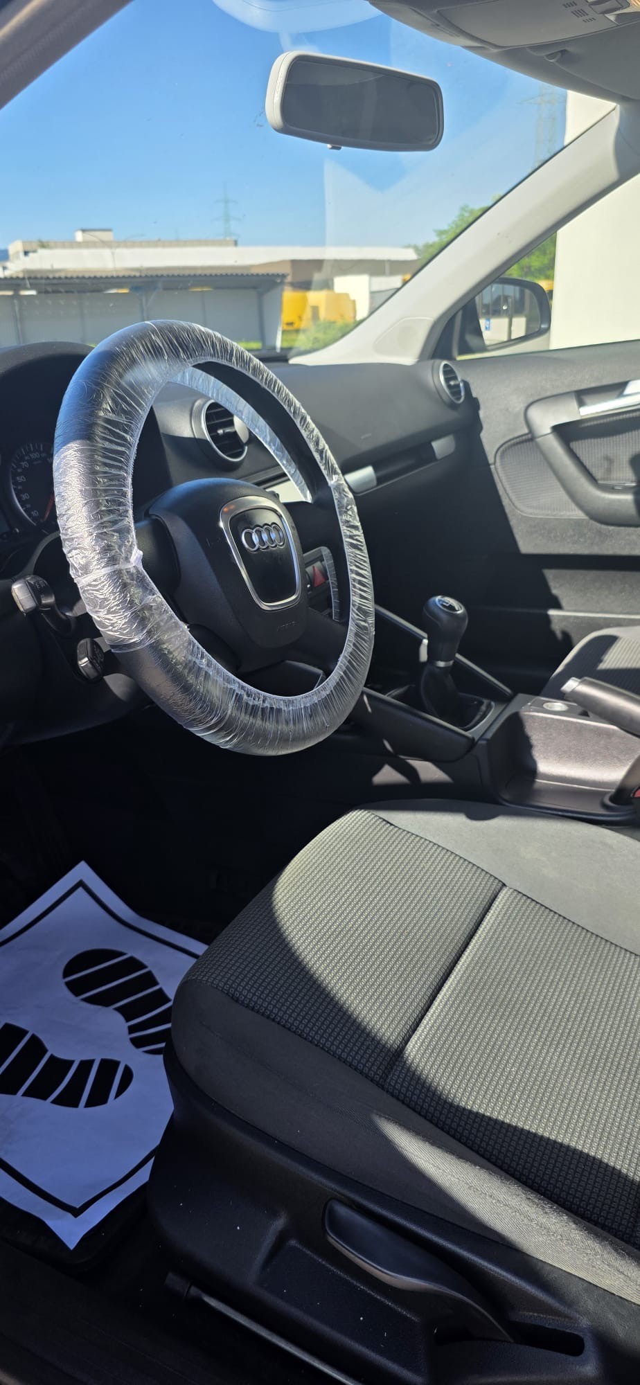 AUDI A3 Sportback 1.8 Turbo FSI Attraction-image-4