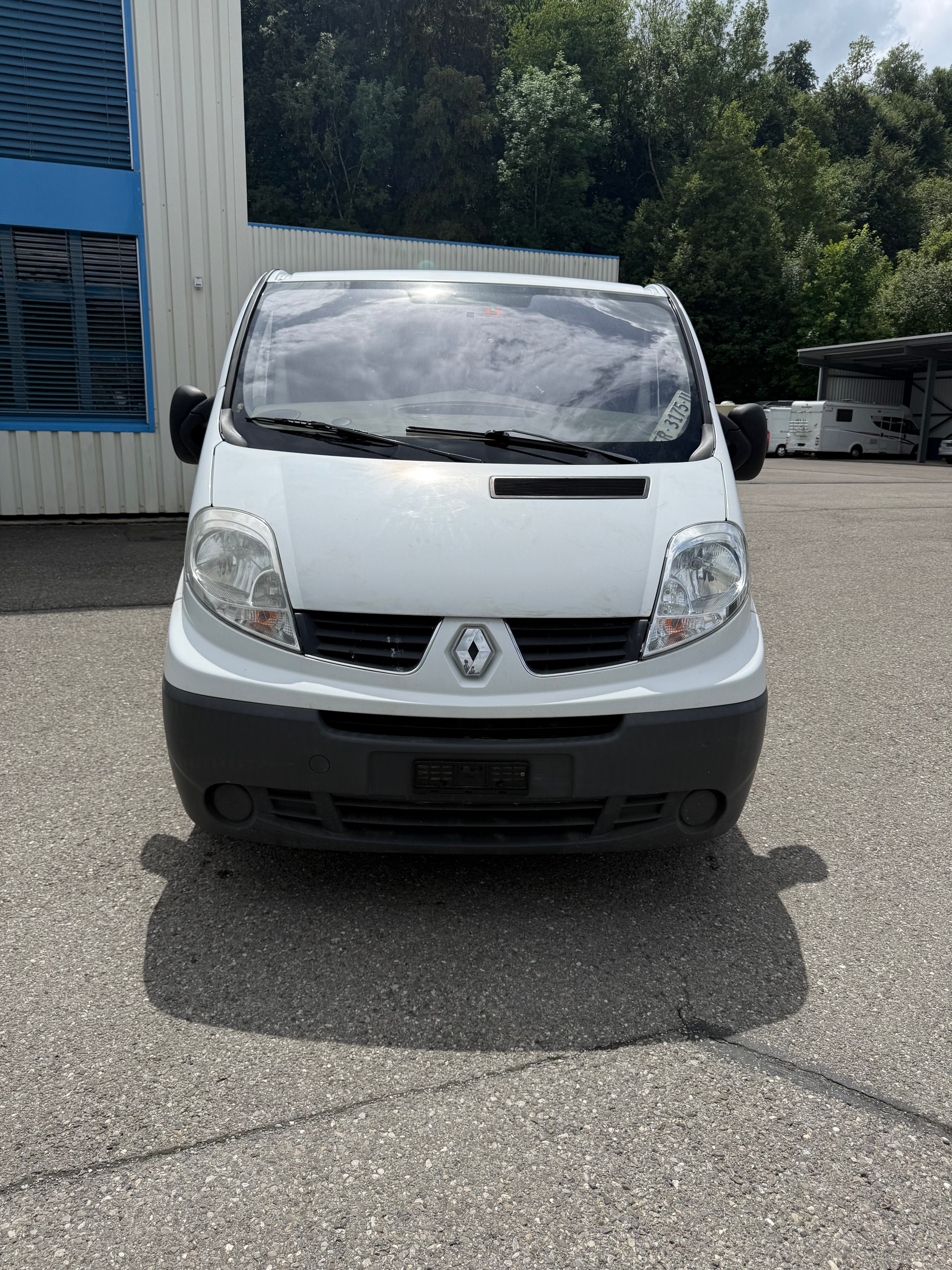 RENAULT Trafic 2.0 dCi 90 2.7t L1H1-image-1