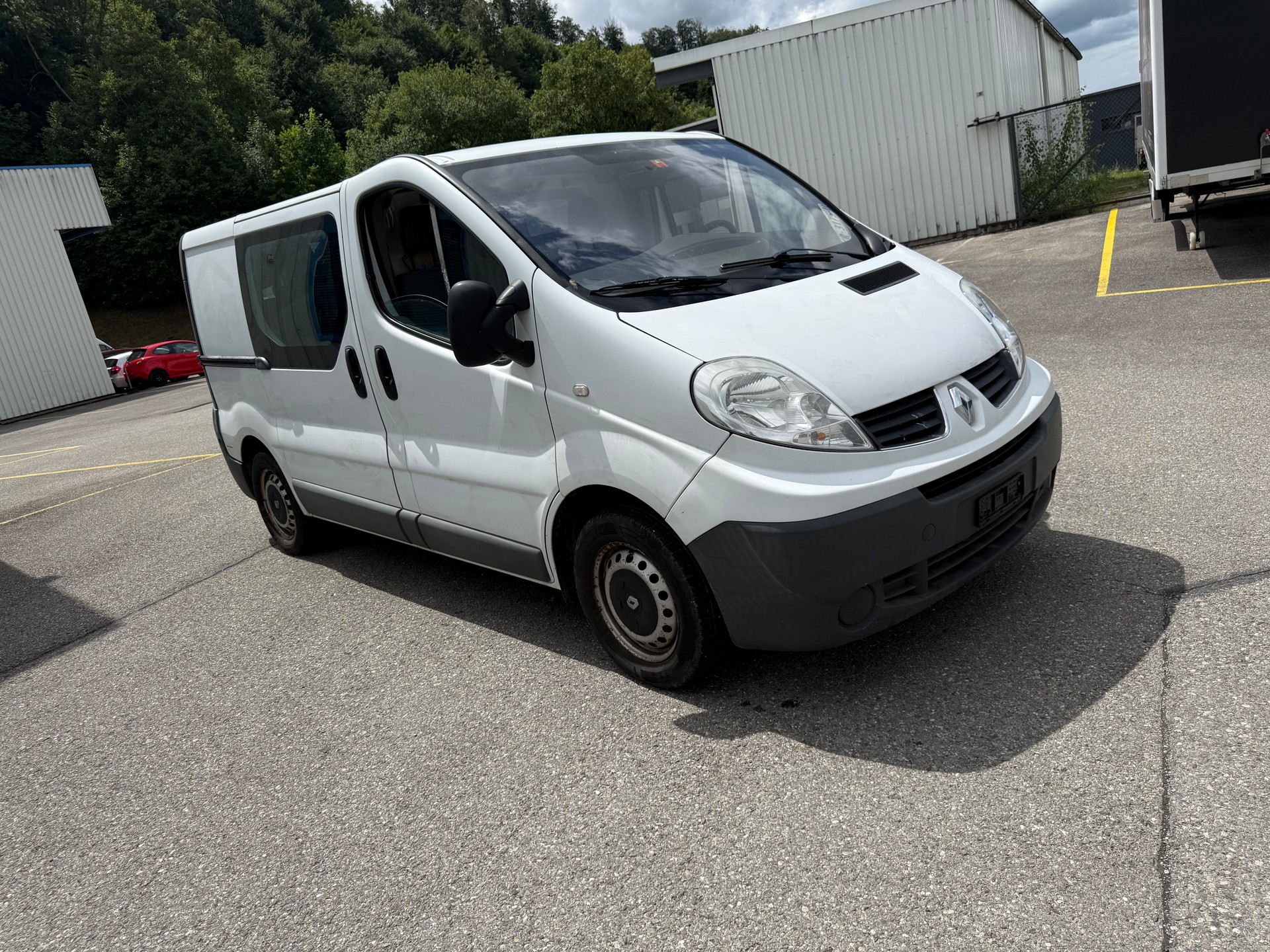 RENAULT Trafic 2.0 dCi 90 2.7t L1H1-image-2