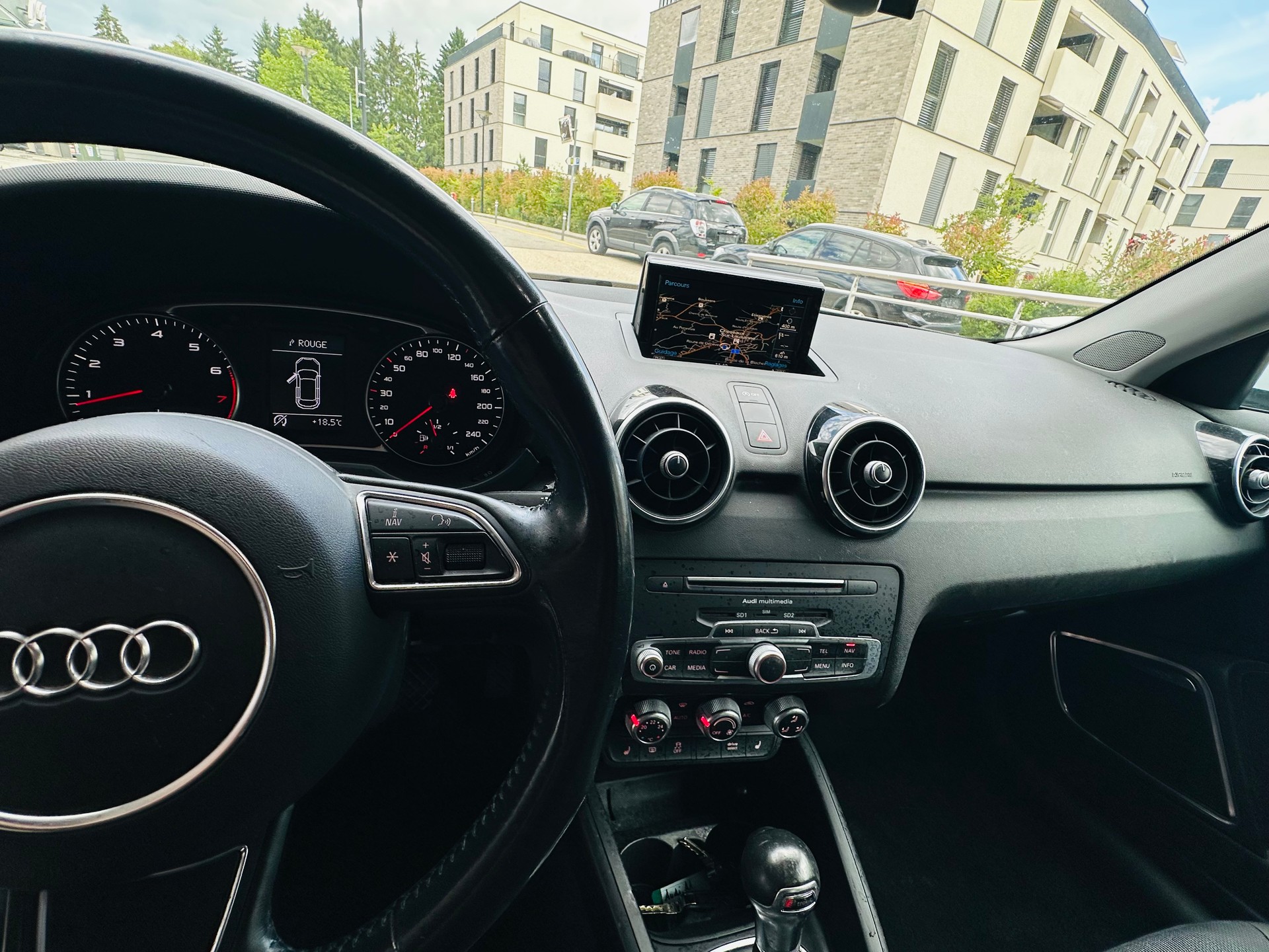 AUDI A1 Sportback 1.4 TFSI Sport S-tronic-image-10