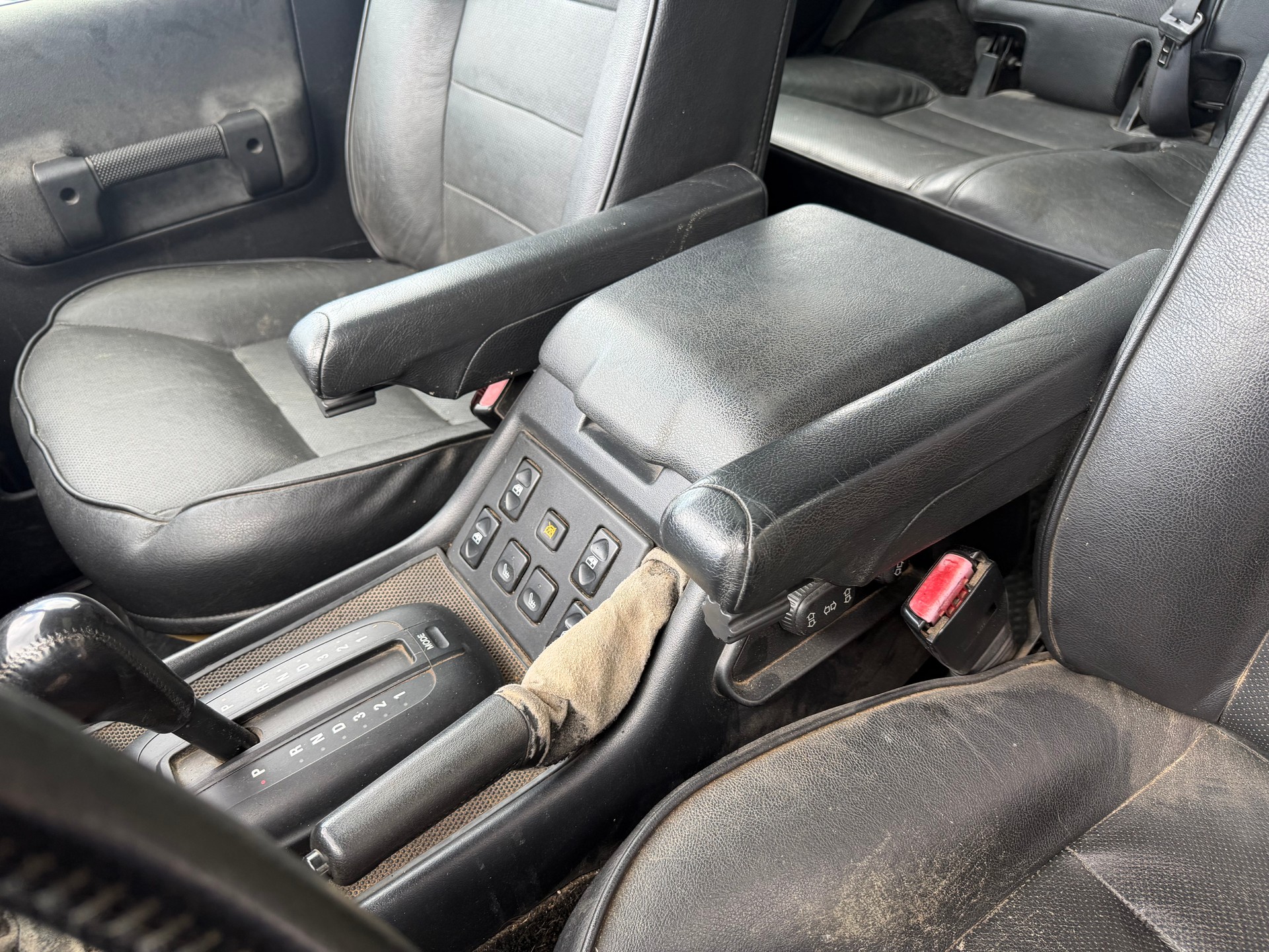 LAND ROVER Discovery 4.0 ES-image-9